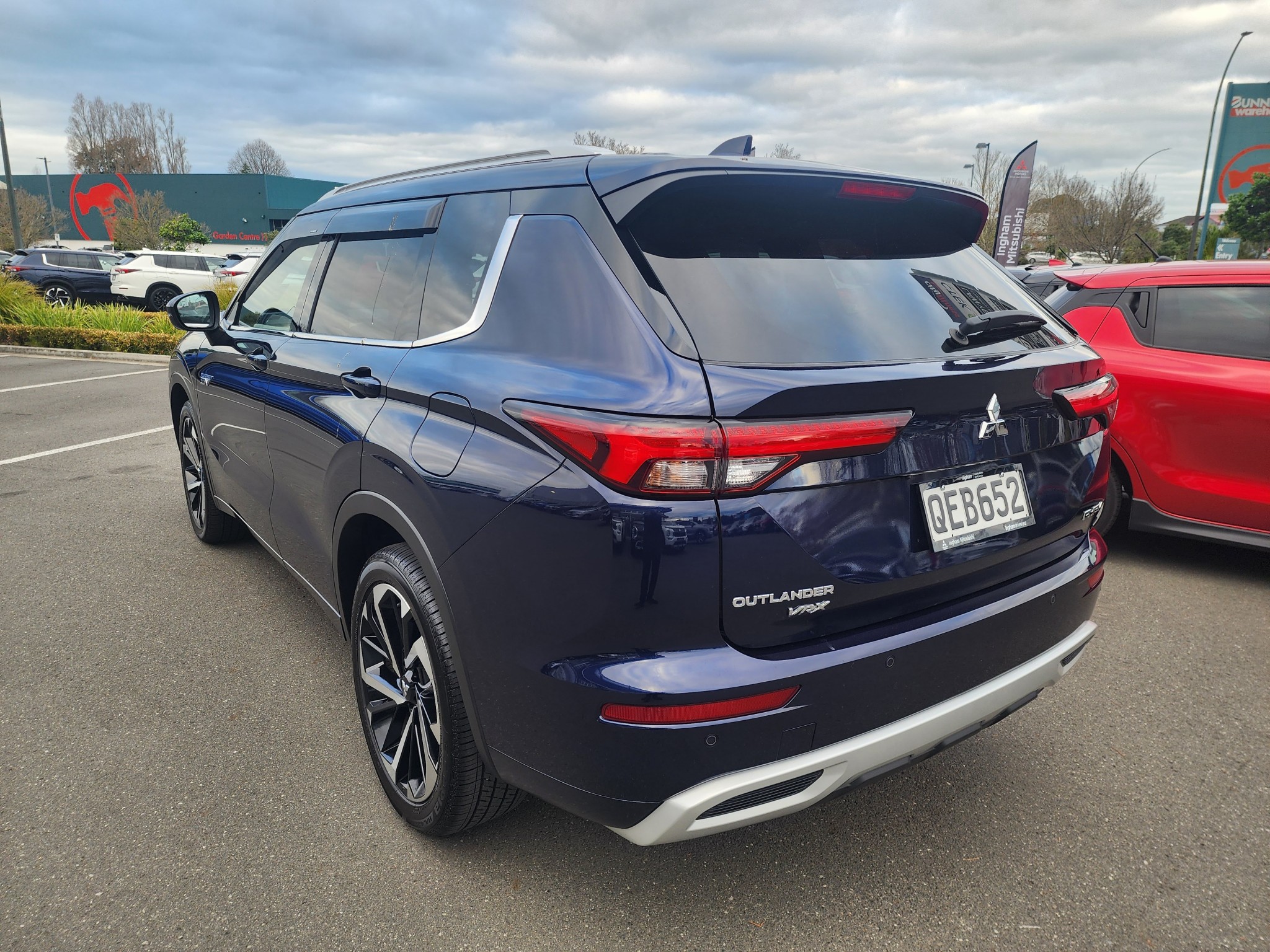 2023 Mitsubishi Outlander | VRX PHEV/4WD | 22718 | 6