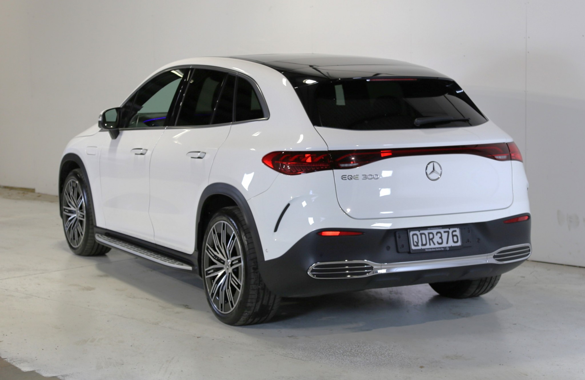 2023 Mercedes-Benz EQE | 300 SUV Demo Nz New AMG Line | 22725 | 4