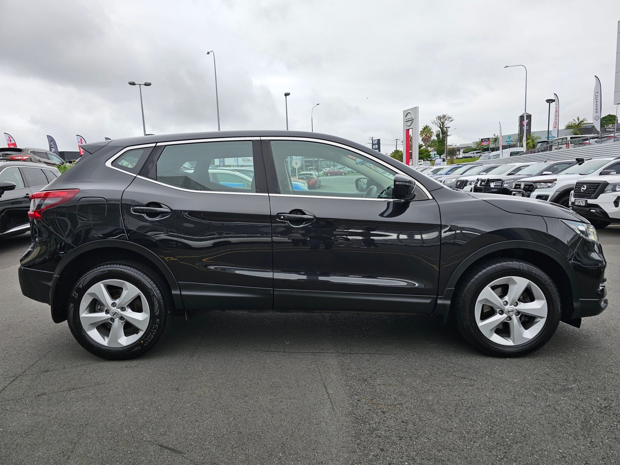 2018 Nissan Qashqai | ST 2.0P | 22835 | 6