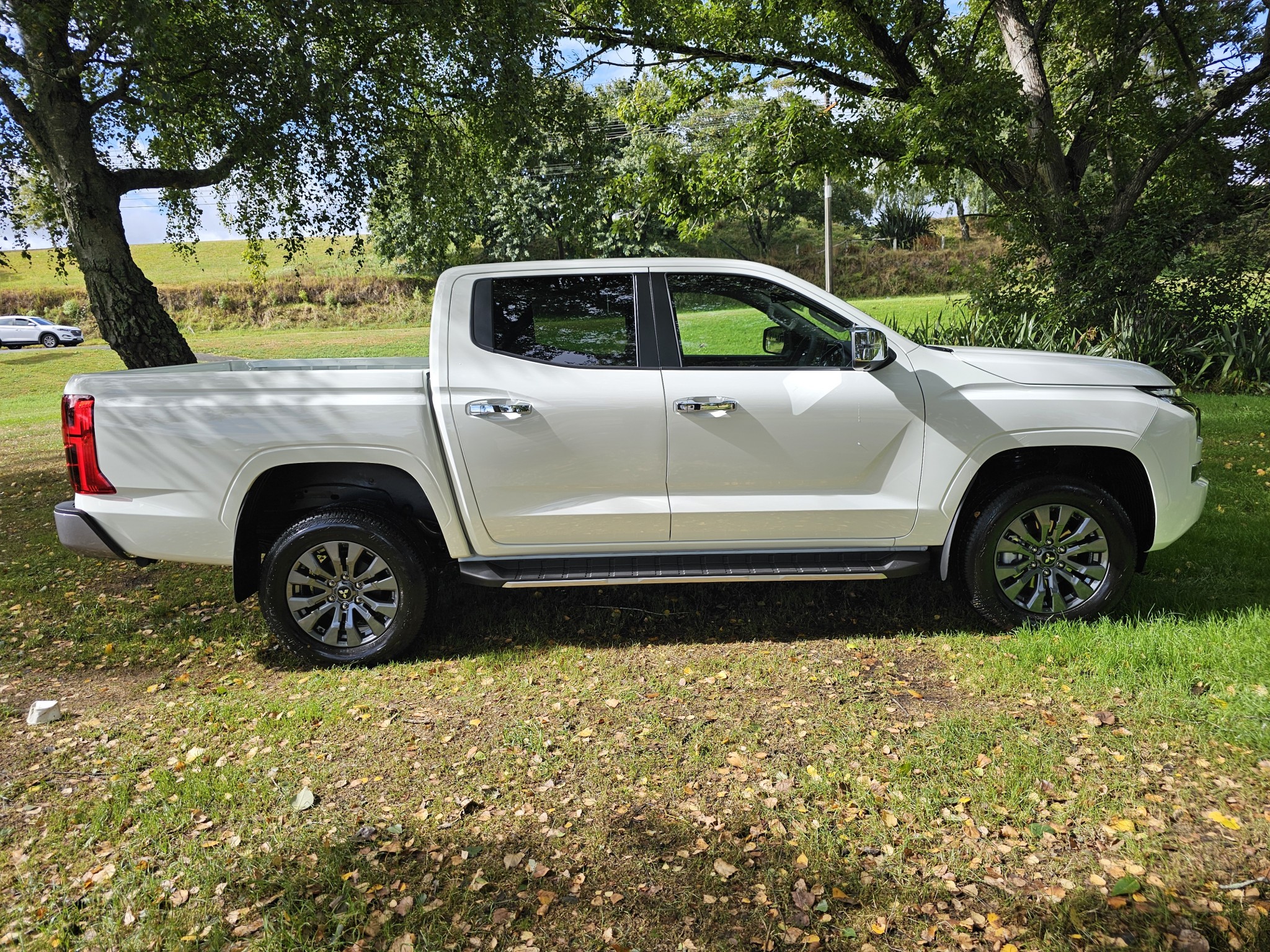 2024 Mitsubishi Triton | DC GLXR 4WD 6AT 2.4D | 22926 | 2