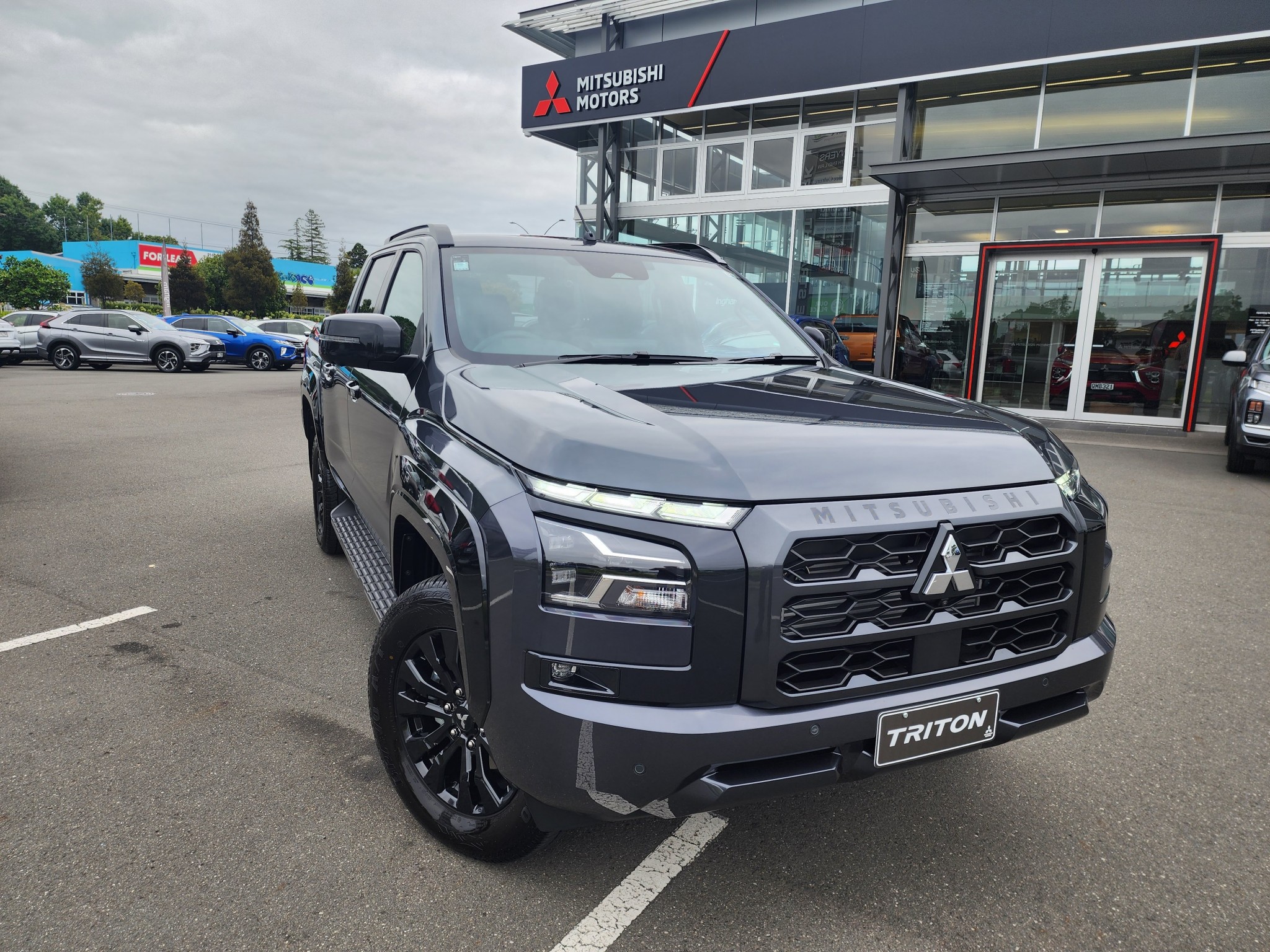 2024 Mitsubishi Triton | VRX 2WD AUTO | 22947 | 1