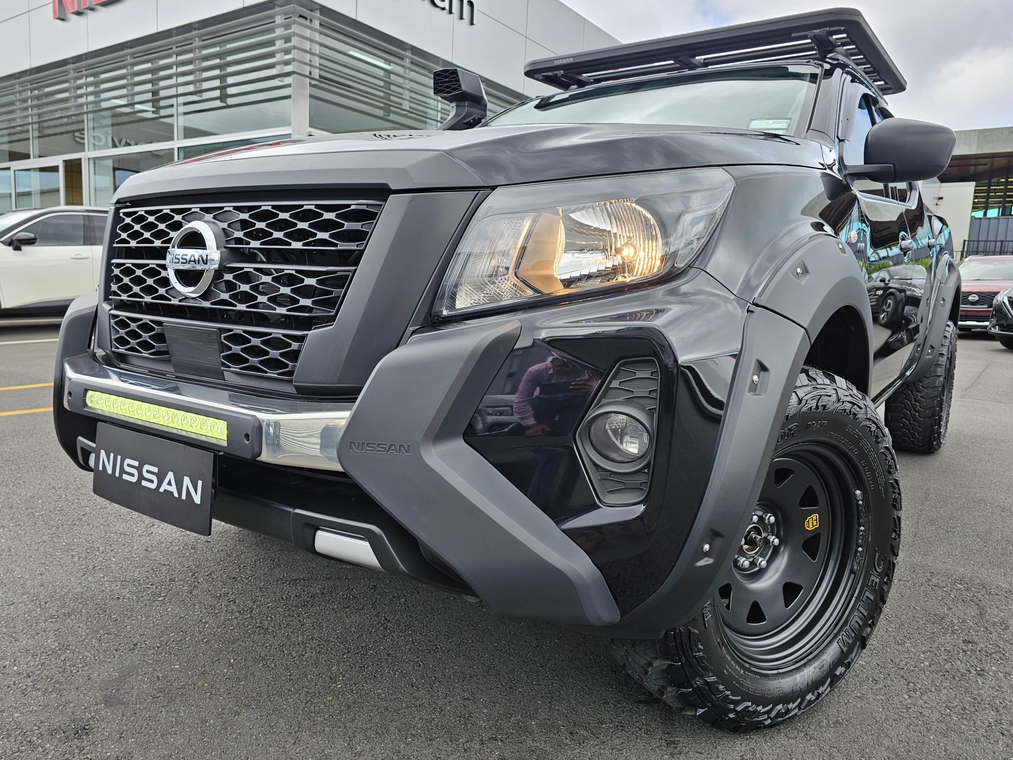 2024 Nissan Navara | SL I-ADVENTURE | 22975 | 4