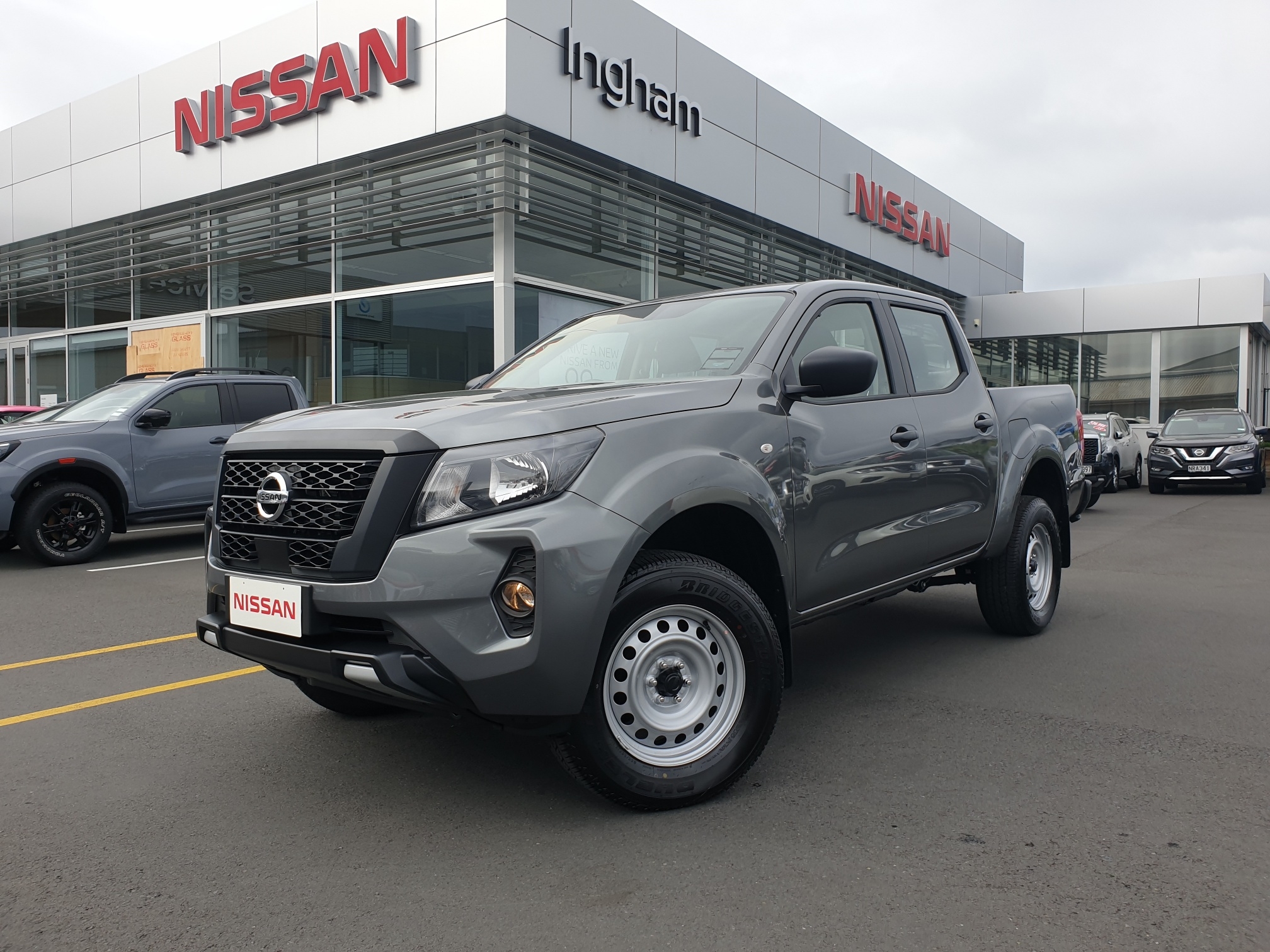 2024 Nissan Navara | SL 2.3D/7AM/4WD | 23033 | 1