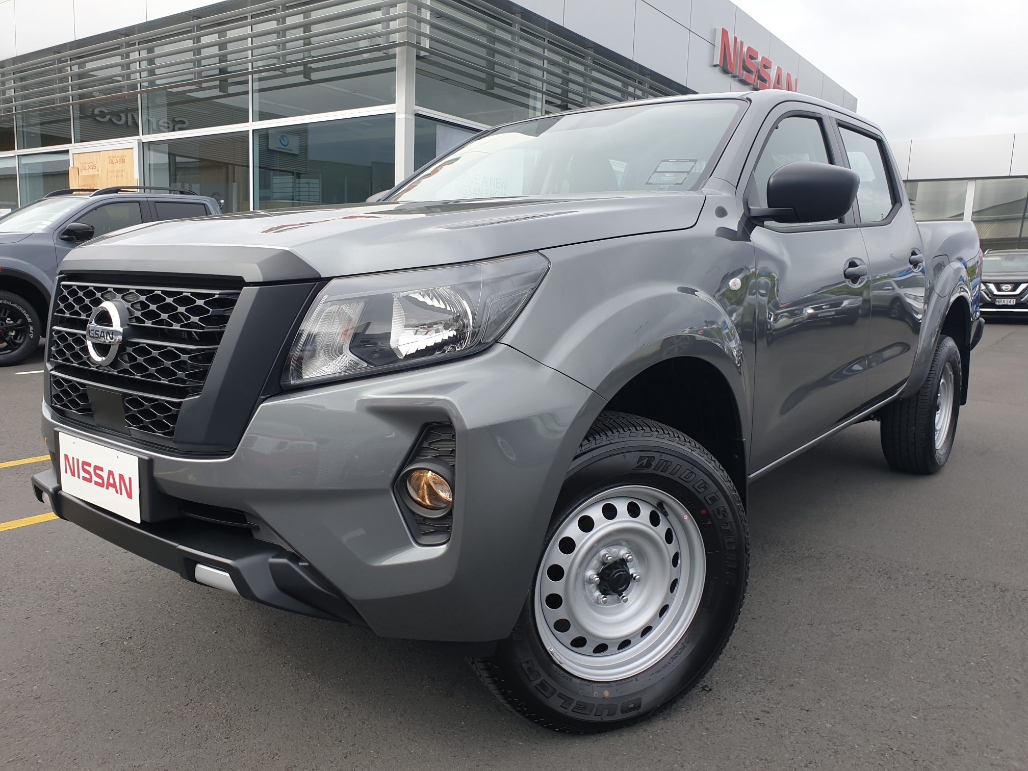 2024 Nissan Navara | SL 2.3D/7AM/4WD | 23033 | 2