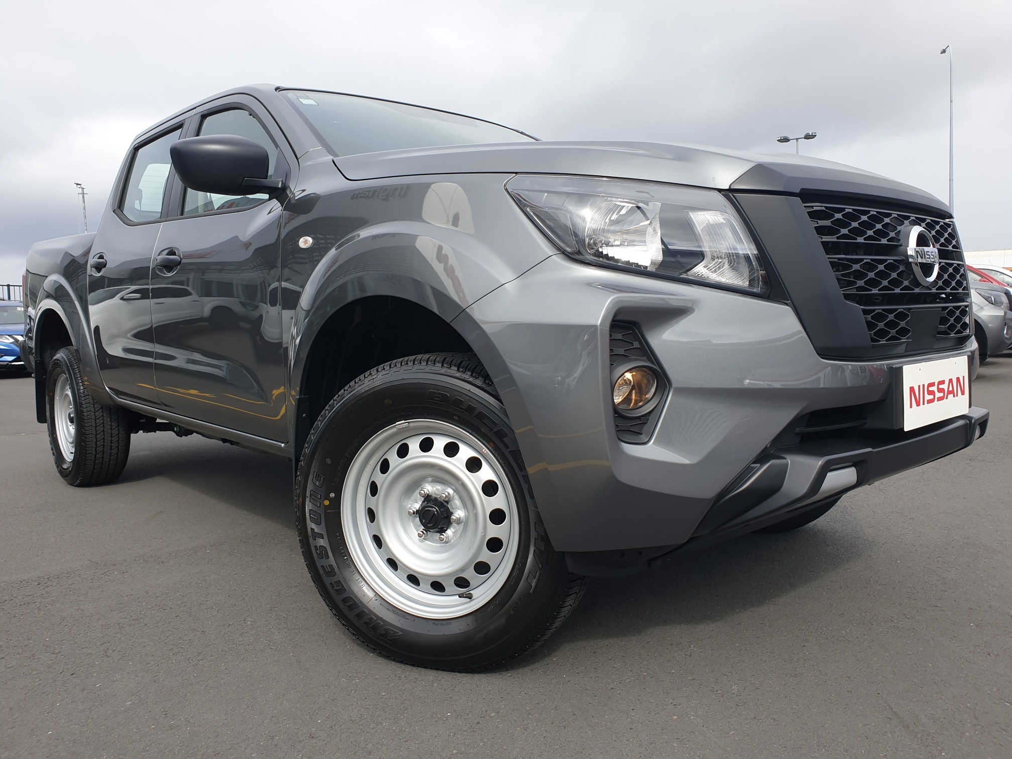 2024 Nissan Navara | SL 2.3D/7AM/4WD | 23033 | 5