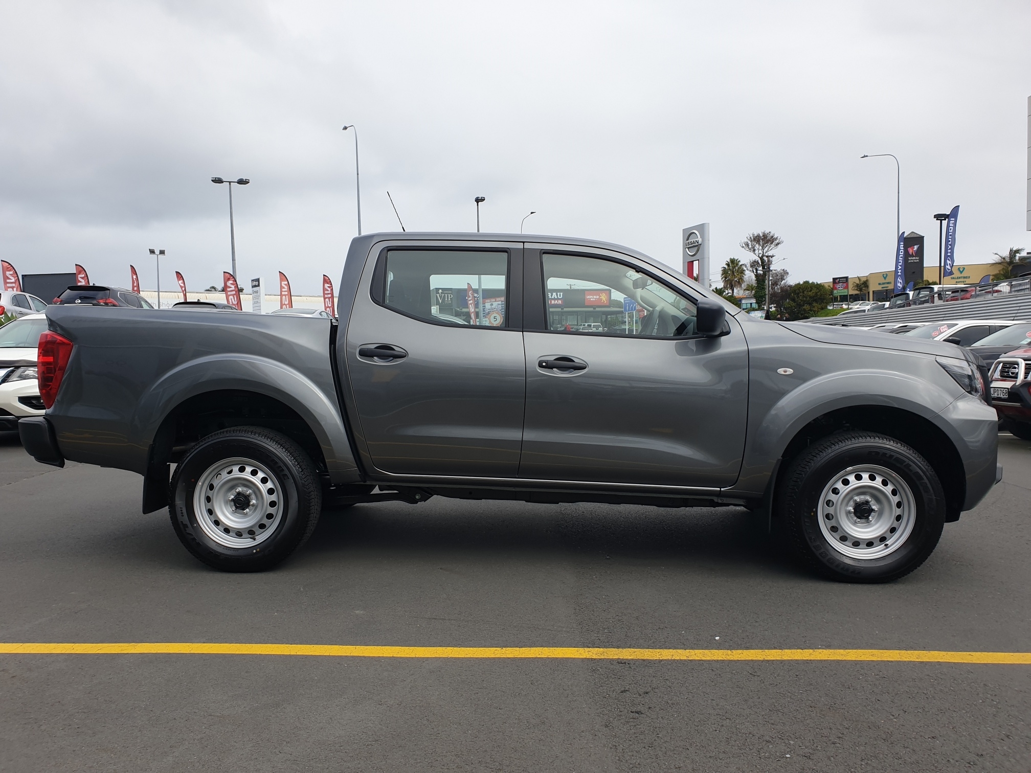 2024 Nissan Navara | SL 2.3D/7AM/4WD | 23033 | 6