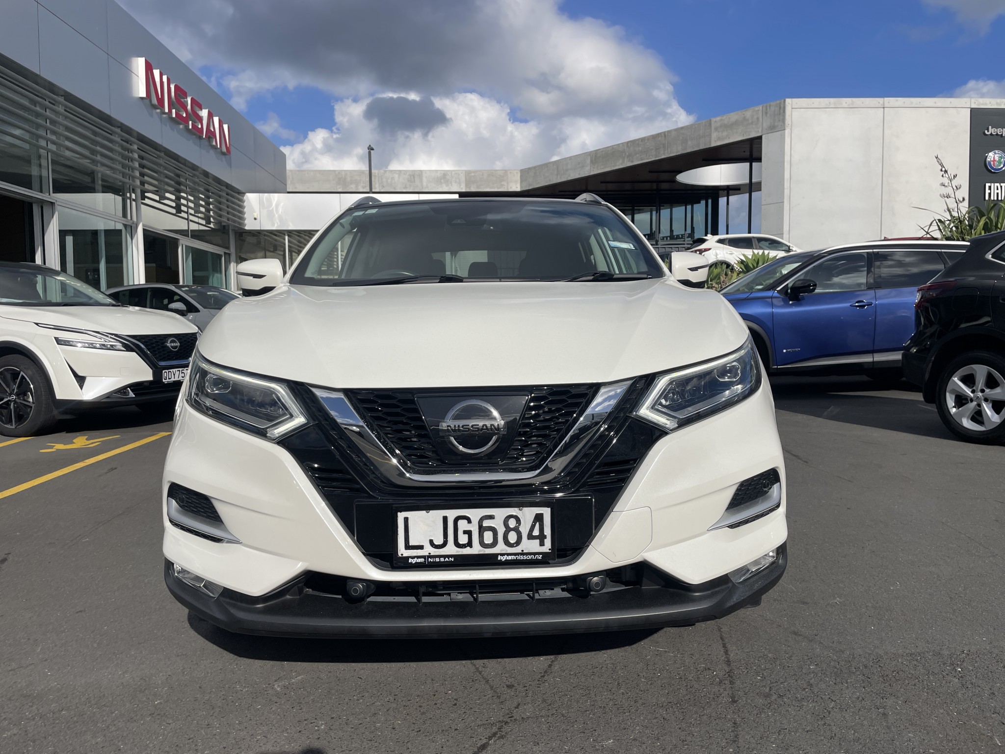 2018 Nissan Qashqai | N-TEC 2.0P | 23329 | 3