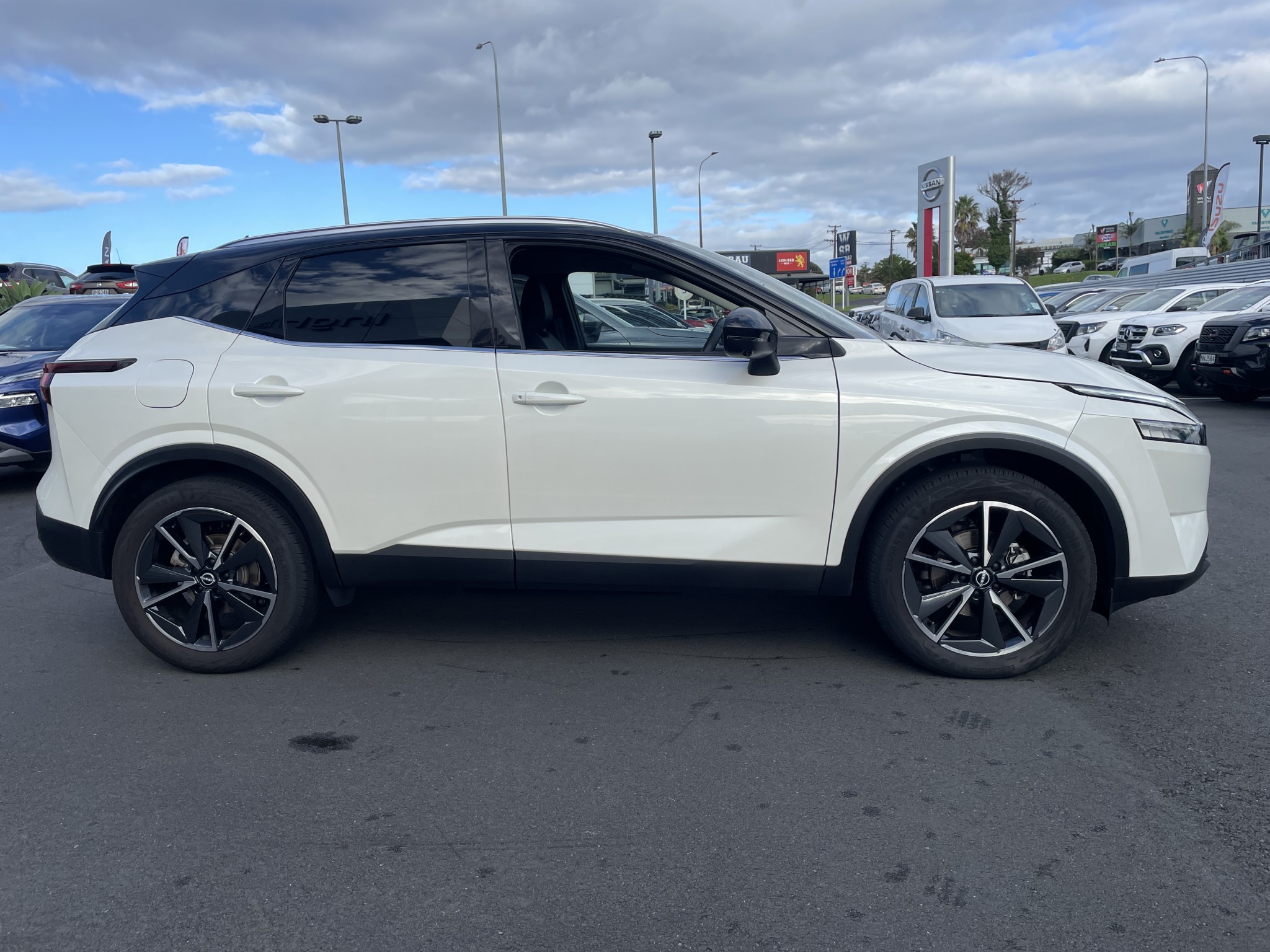 2023 Nissan Qashqai | TI 1.3PT | 23351 | 5