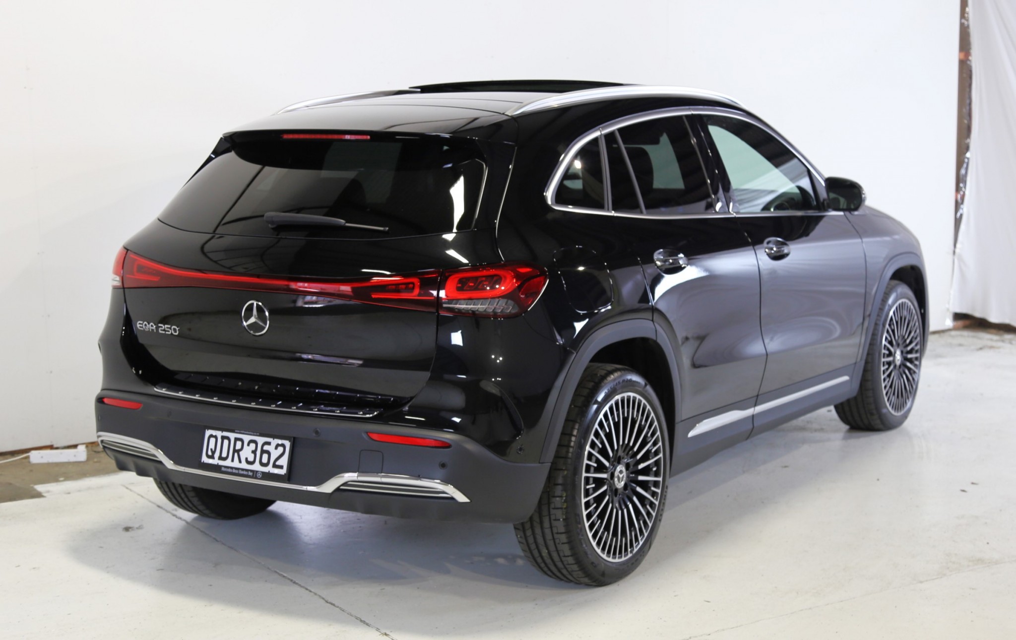 2023 Mercedes-Benz EQA | 250 AMG Line Vision Pack | 23390 | 4