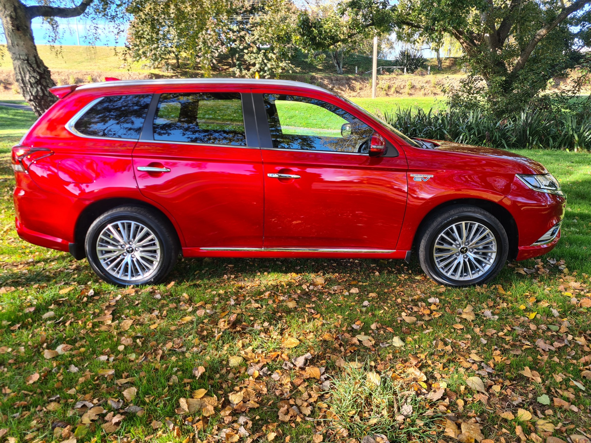 2020 Mitsubishi Outlander | VRX 94KW/PHEV/4WD/AT | 23485 | 2