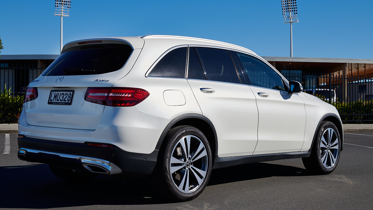 2018 Mercedes-Benz GLC 250 | 250 2.0P/4WD/9AT/SW | 23547 | 4