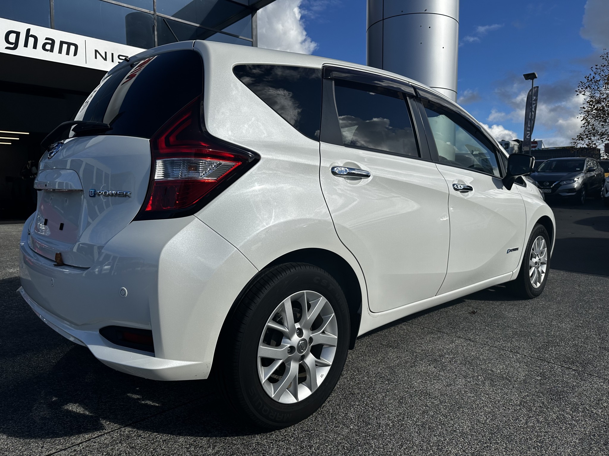 2018 Nissan Note | MEDALIST E-POWER | 23649 | 3