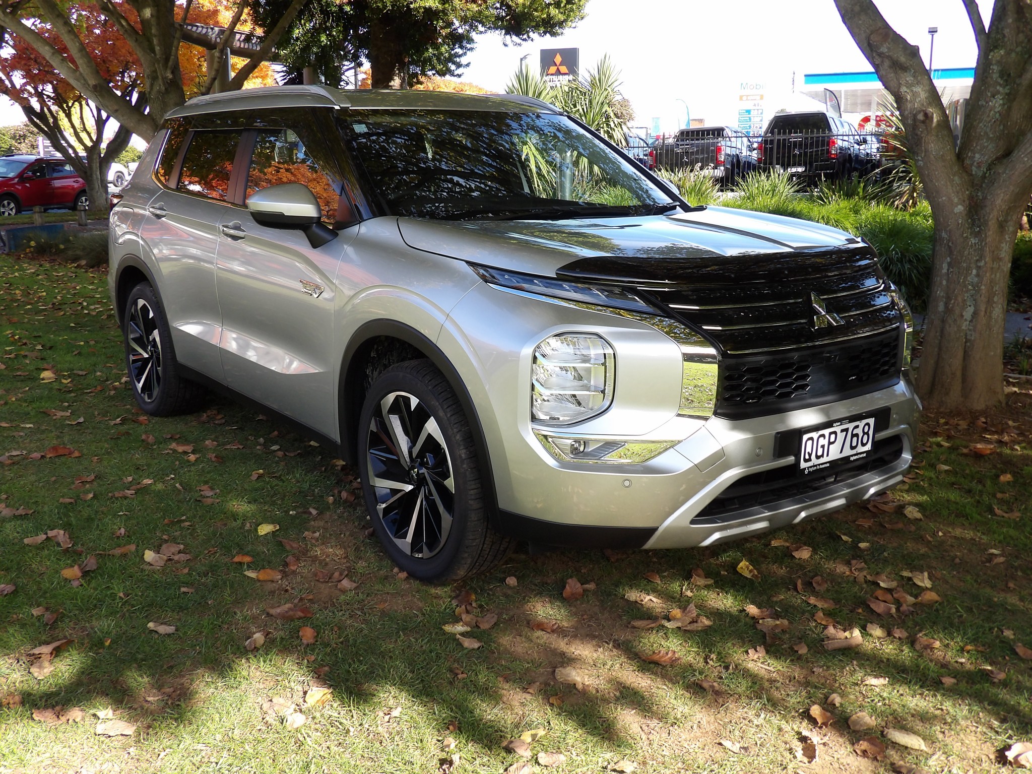 2023 Mitsubishi Outlander | XLS PHEV/4WD/AT AUTO 7 SEAT PLUG IN HYBRID | 23677 | 1