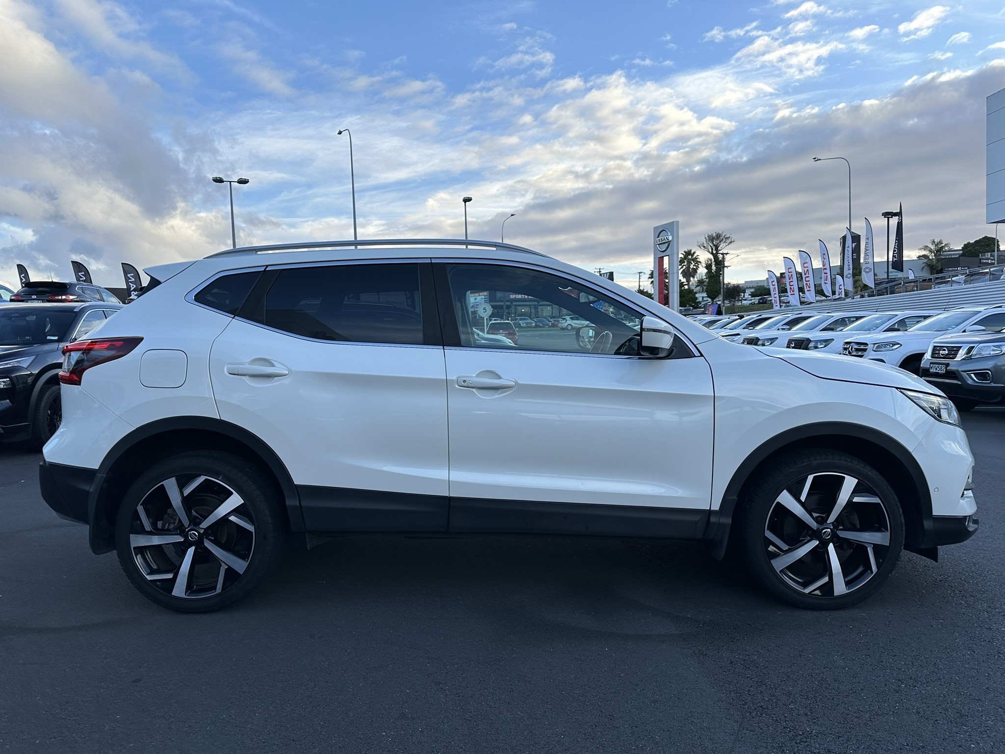 2019 Nissan Qashqai | TI 2.0P | 23704 | 5