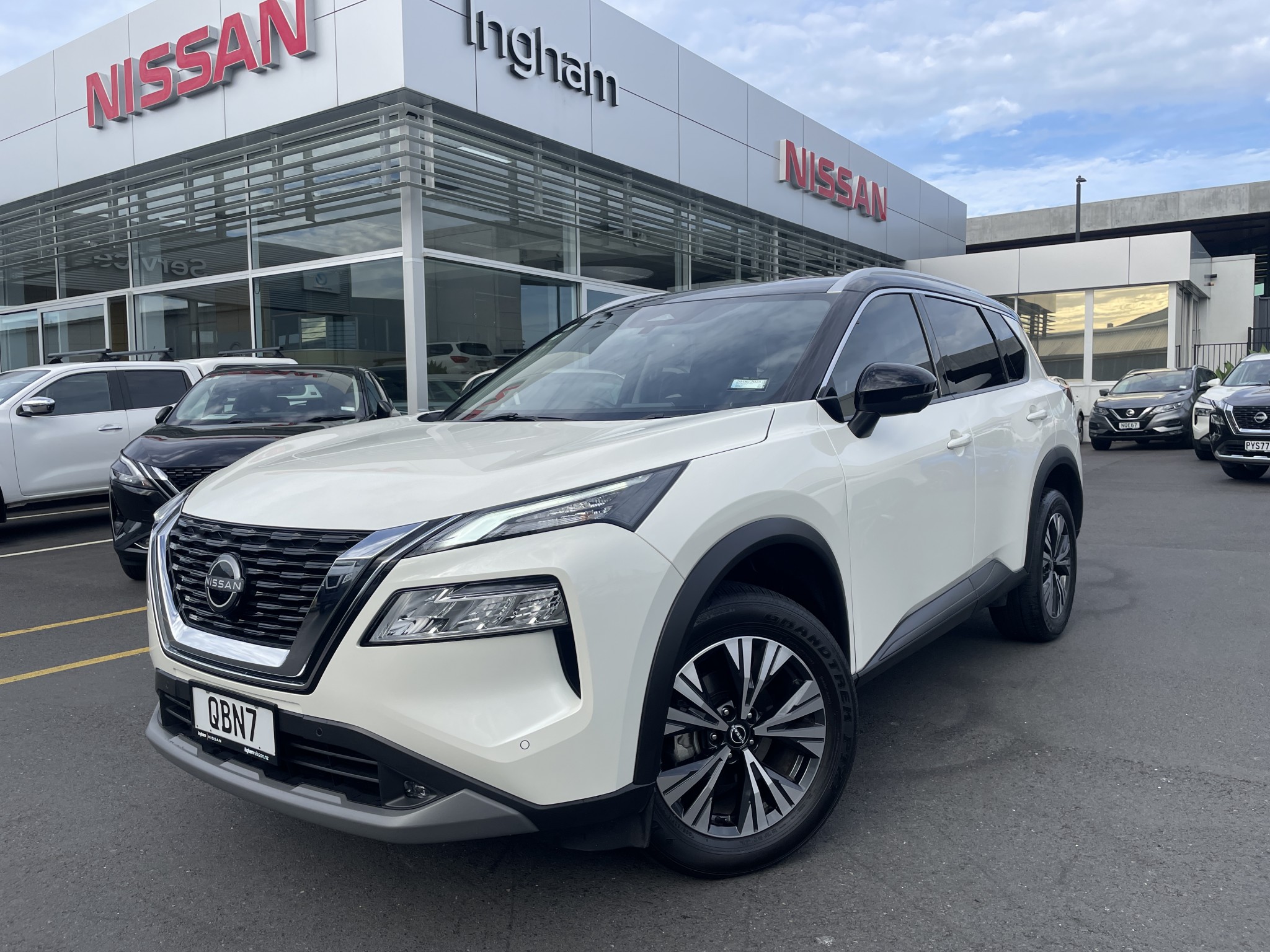 2023 Nissan X-Trail | ST-L  | 23748 | 1