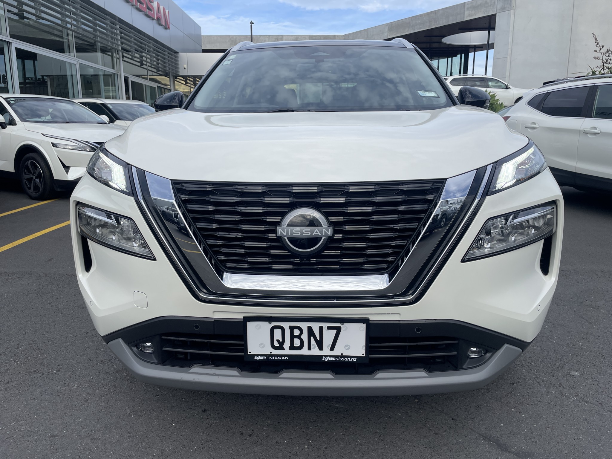 2023 Nissan X-Trail | ST-L  | 23748 | 3