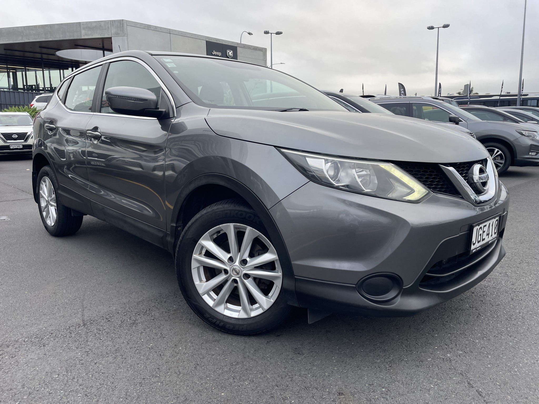 2015 Nissan Qashqai | ST 2.0P/1CVT/HA/5DR | 23802 | 4