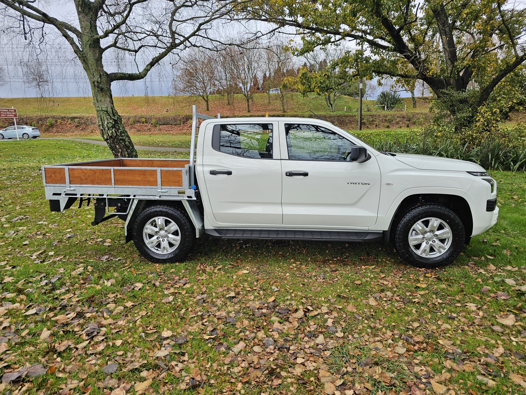 2024 Mitsubishi Triton | DC C GLX 4WD 6AT 2.4 | 23809 | 2