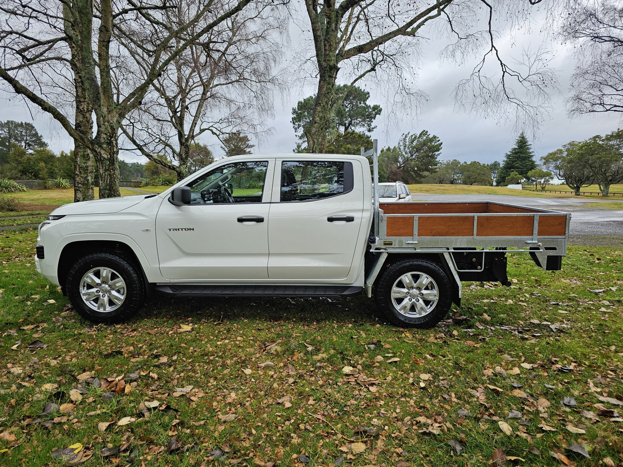 2024 Mitsubishi Triton | DC C GLX 4WD 6AT 2.4 | 23809 | 7