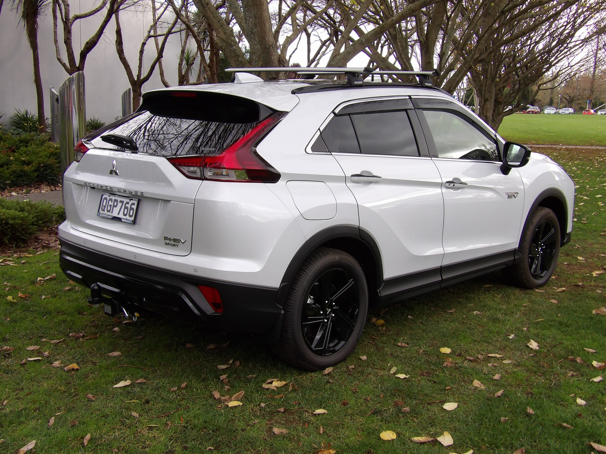 2023 Mitsubishi Eclipse Cross | SPORT PHEV/4WD/AT 2.4 PETROL PLUG IN HYBRID | 23828 | 4