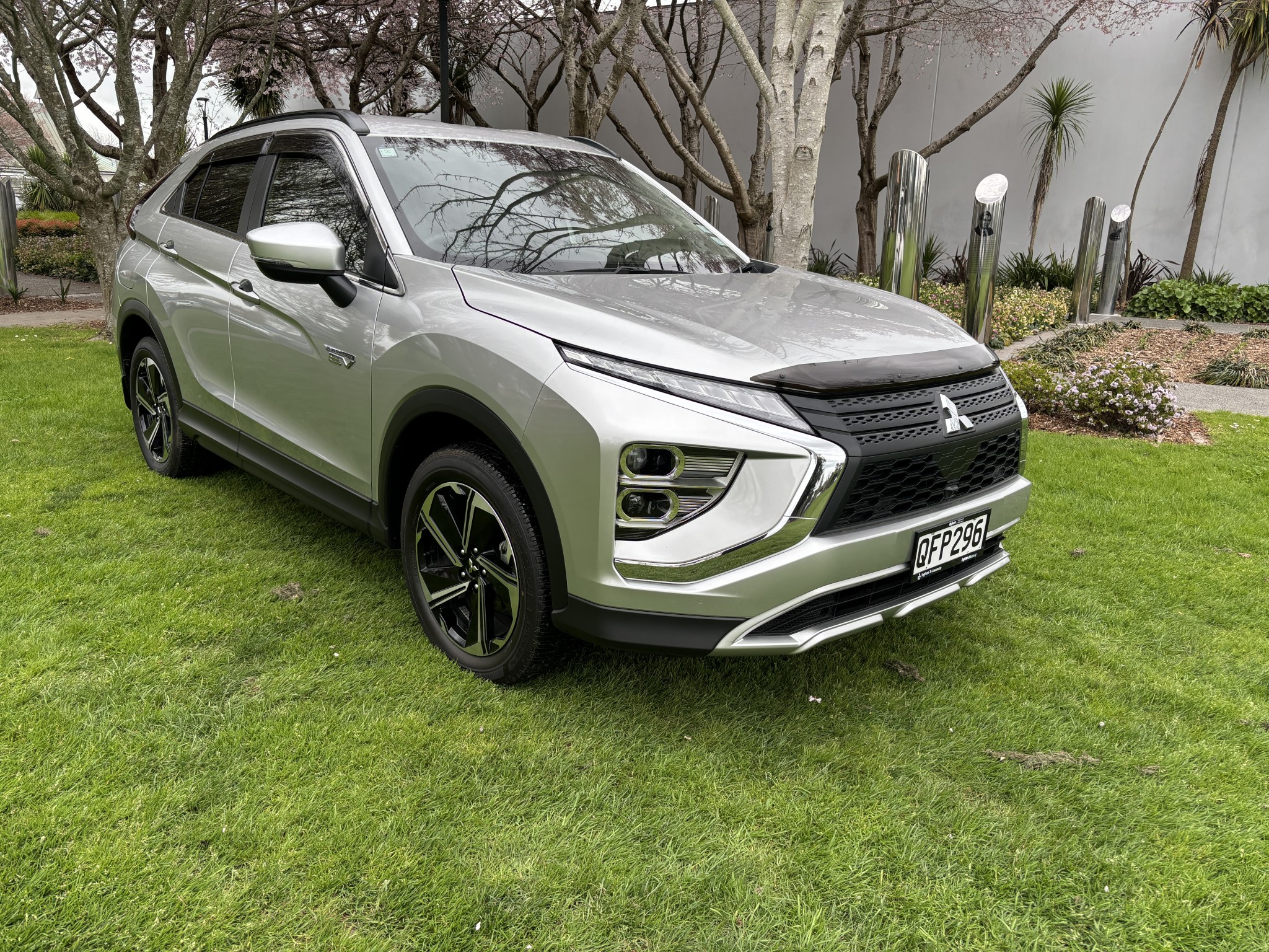 2023 Mitsubishi Eclipse Cross | XLS PHEV/4WD/AT AUTO AWD PETROL PLUG IN HYBRID | 23829 | 1