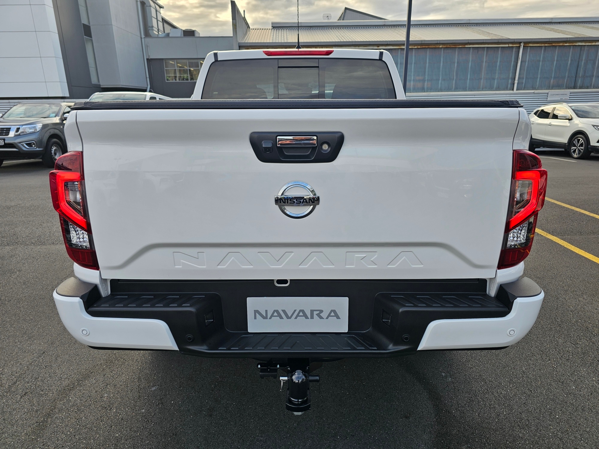 2024 Nissan Navara | ST-X i-SPORTX | 23862 | 6