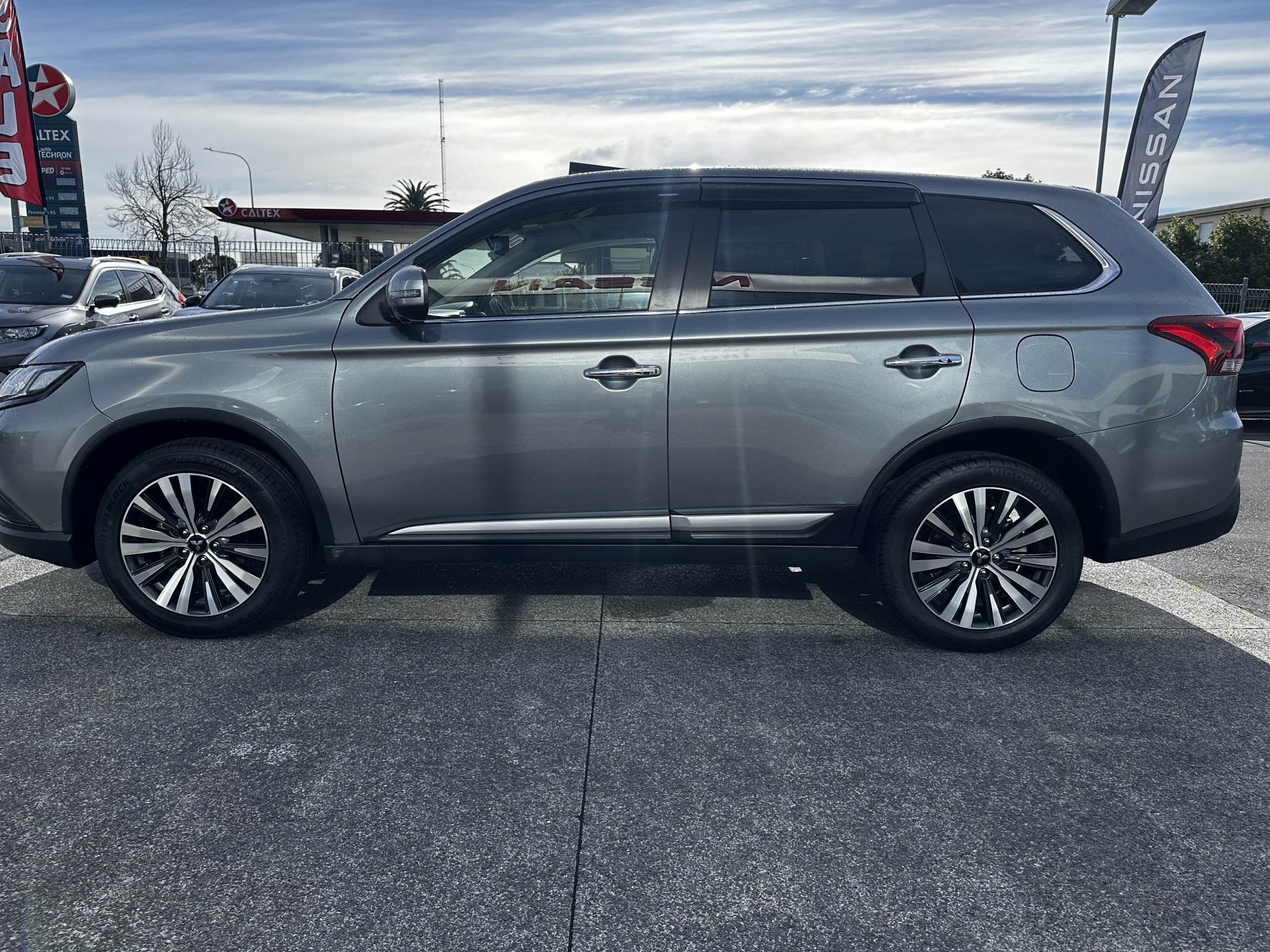 2019 Mitsubishi Outlander |  | 23865 | 7