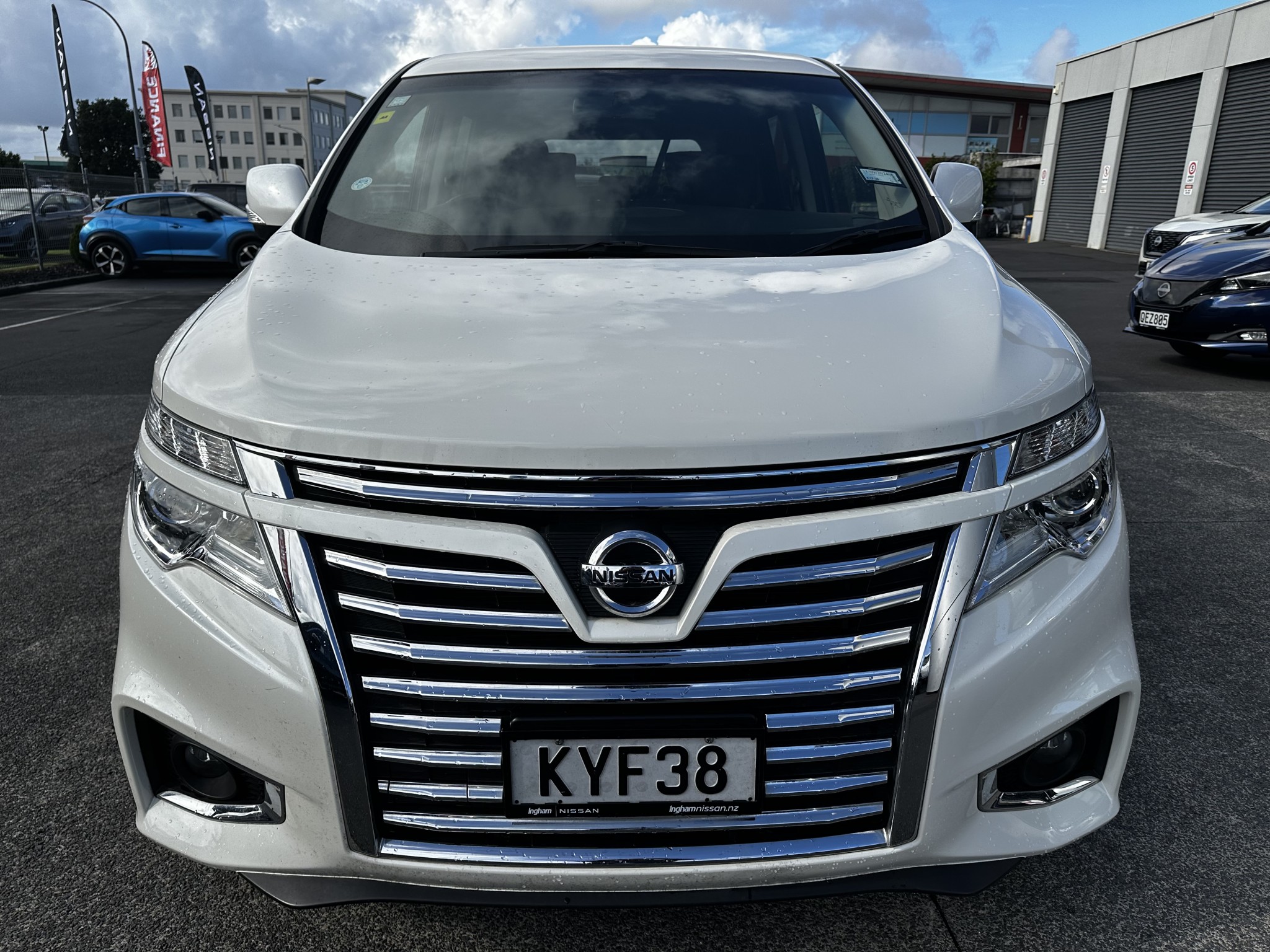 2017 Nissan Elgrand |  | 23935 | 4