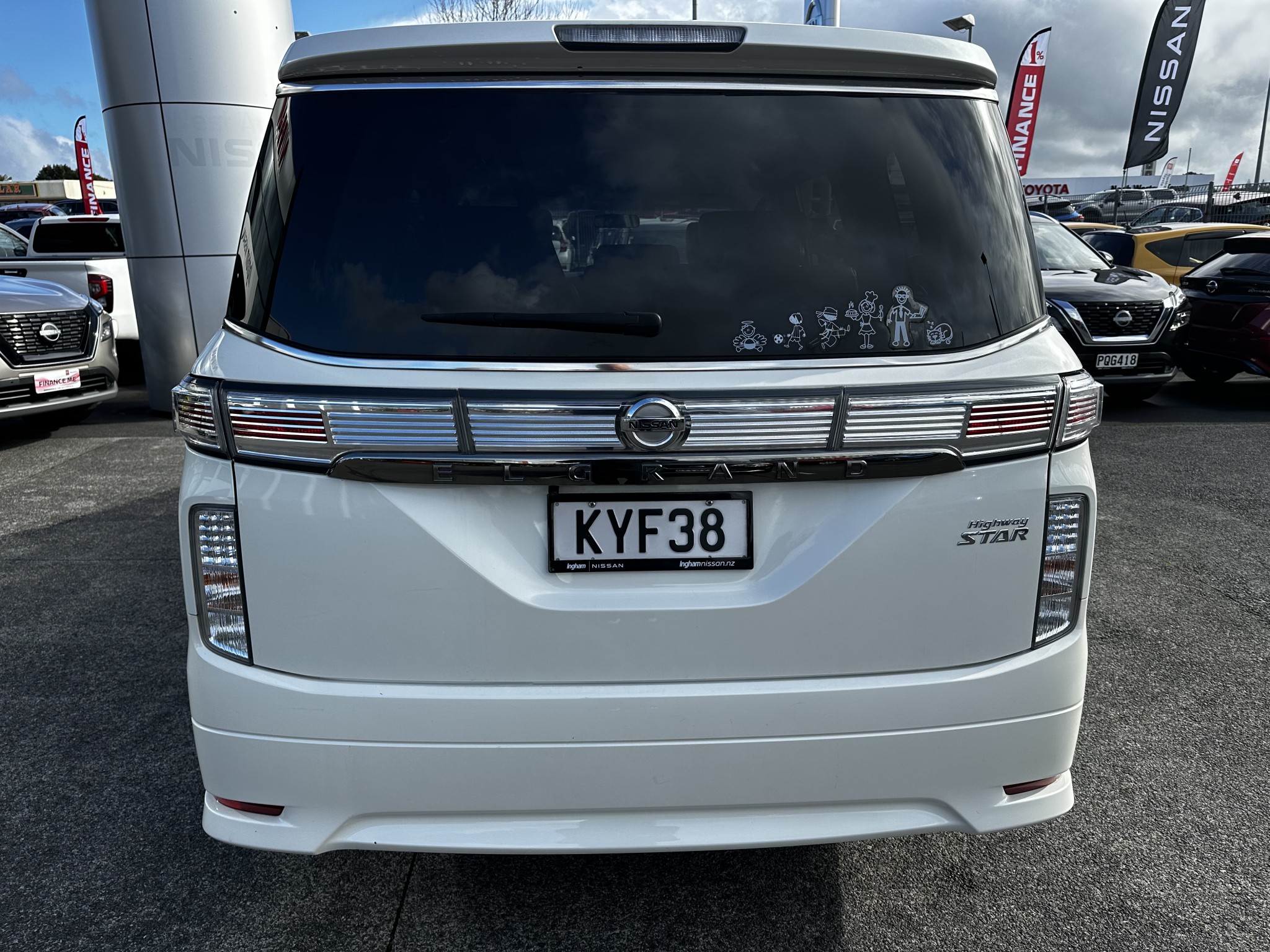 2017 Nissan Elgrand |  | 23935 | 5