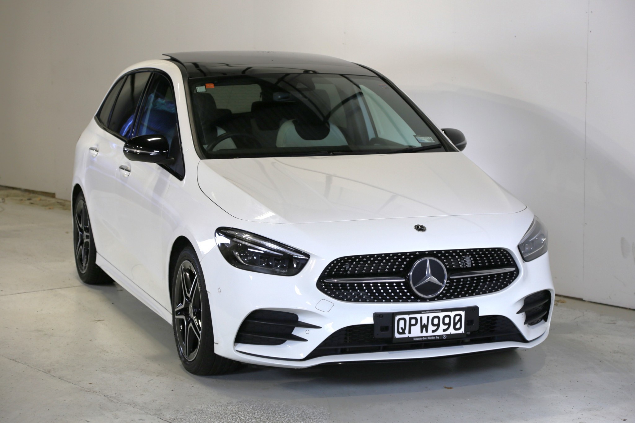 2022 Mercedes-Benz B 180 | NZ New AMG Line B/W Interior  | 23942 | 2