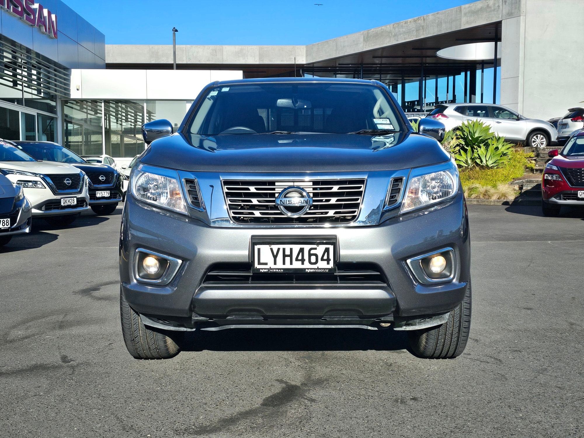 2019 Nissan Navara | RX 2.3D/6MT/UT/4DR/5 | 24117 | 3