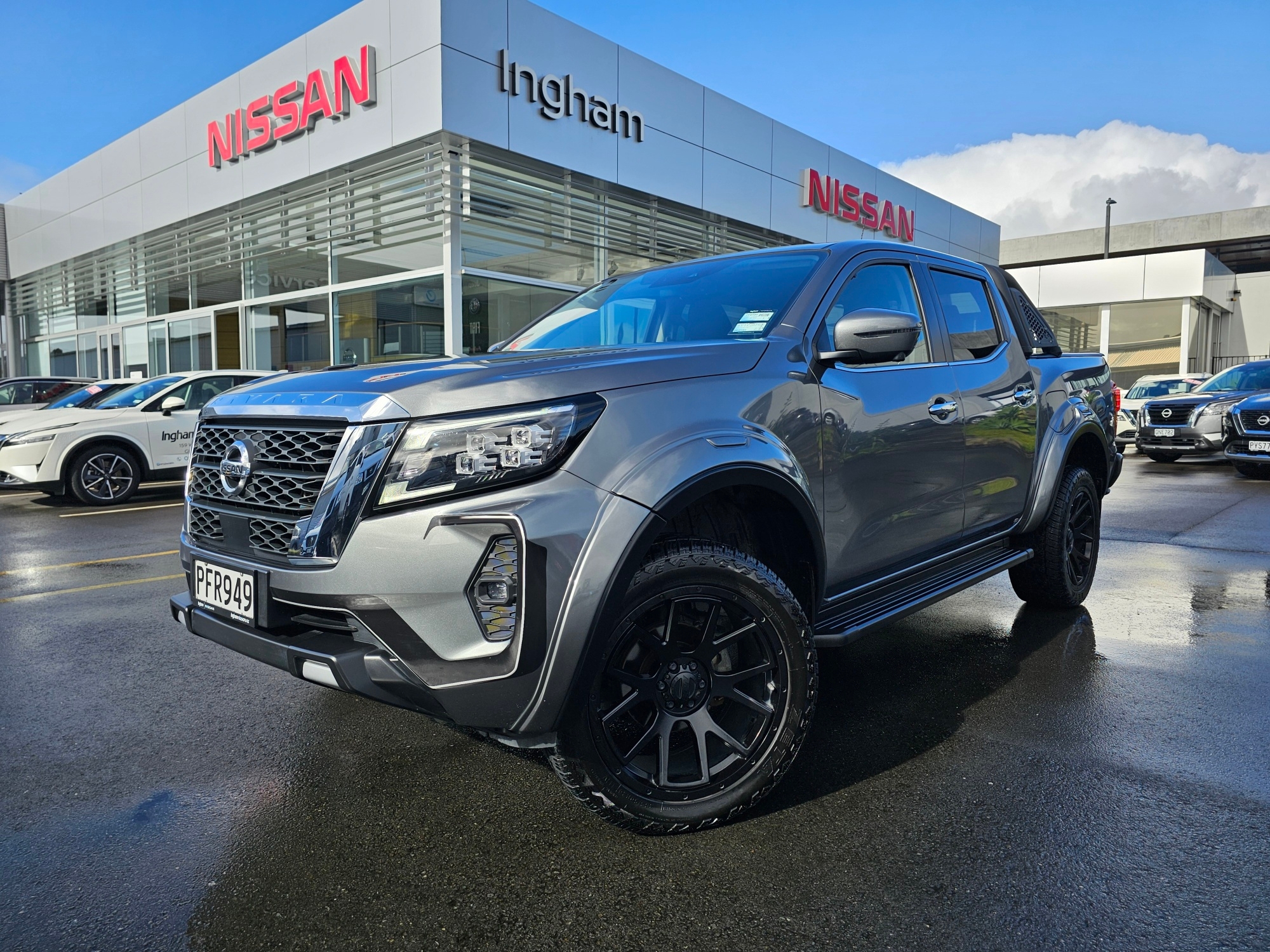 2022 Nissan Navara | ST STORM EDITION 2.3D/4WD/6MT | 24194 | 1