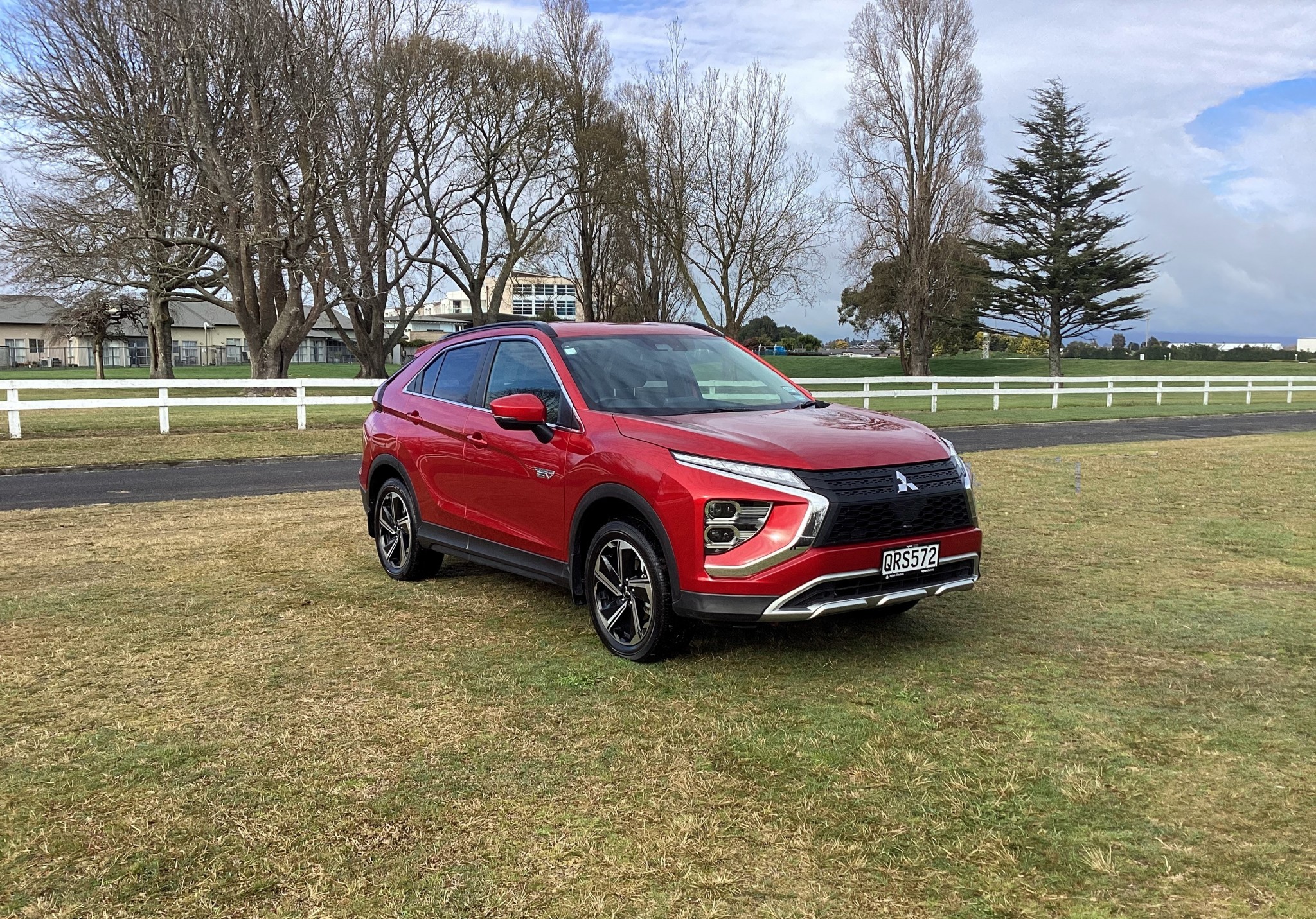 2021 Mitsubishi Eclipse Cross | XLS PLUG IN HYBRID, AWD, SUV.  | 24288 | 1