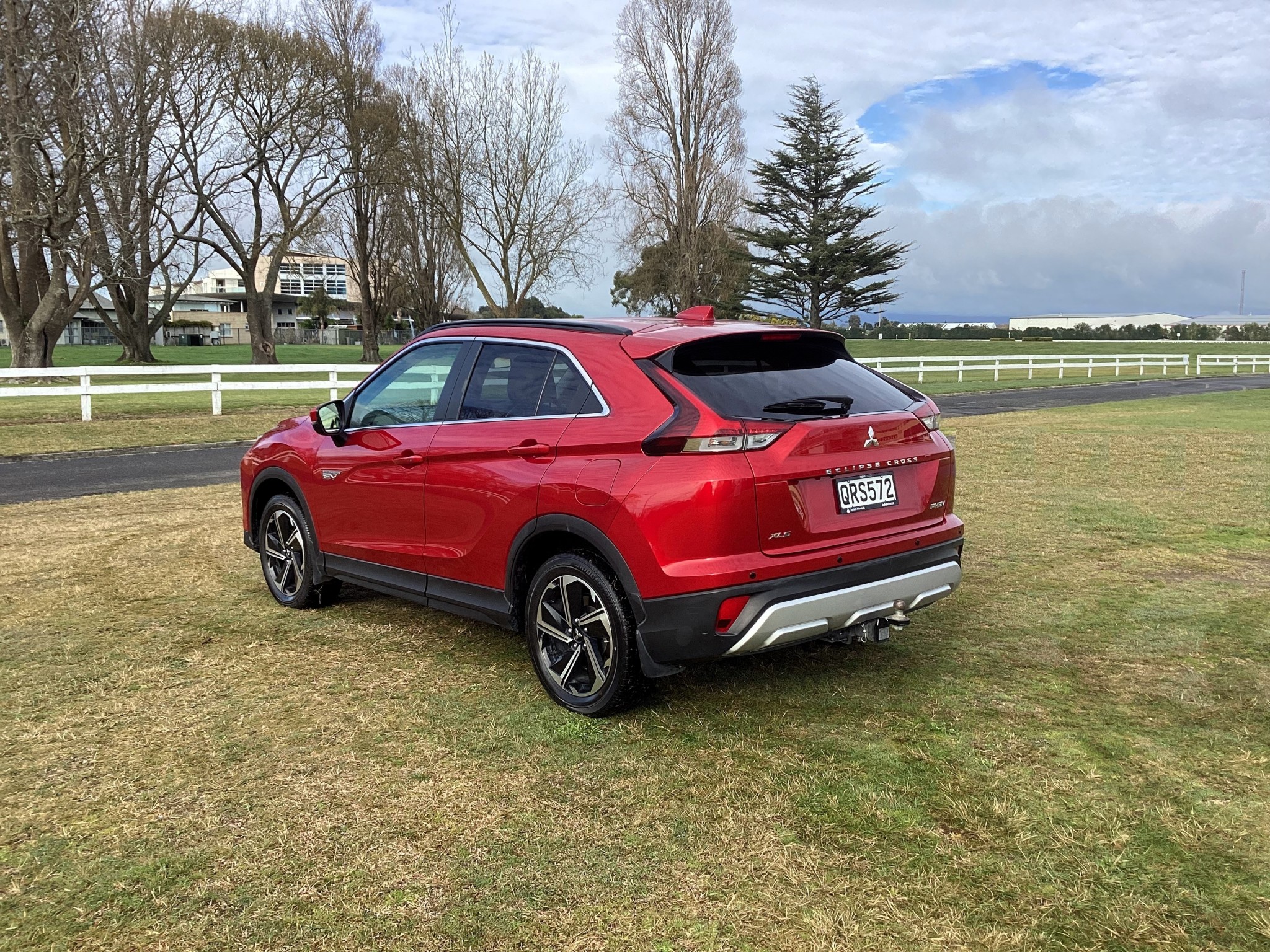 2021 Mitsubishi Eclipse Cross | XLS PLUG IN HYBRID, AWD, SUV.  | 24288 | 4