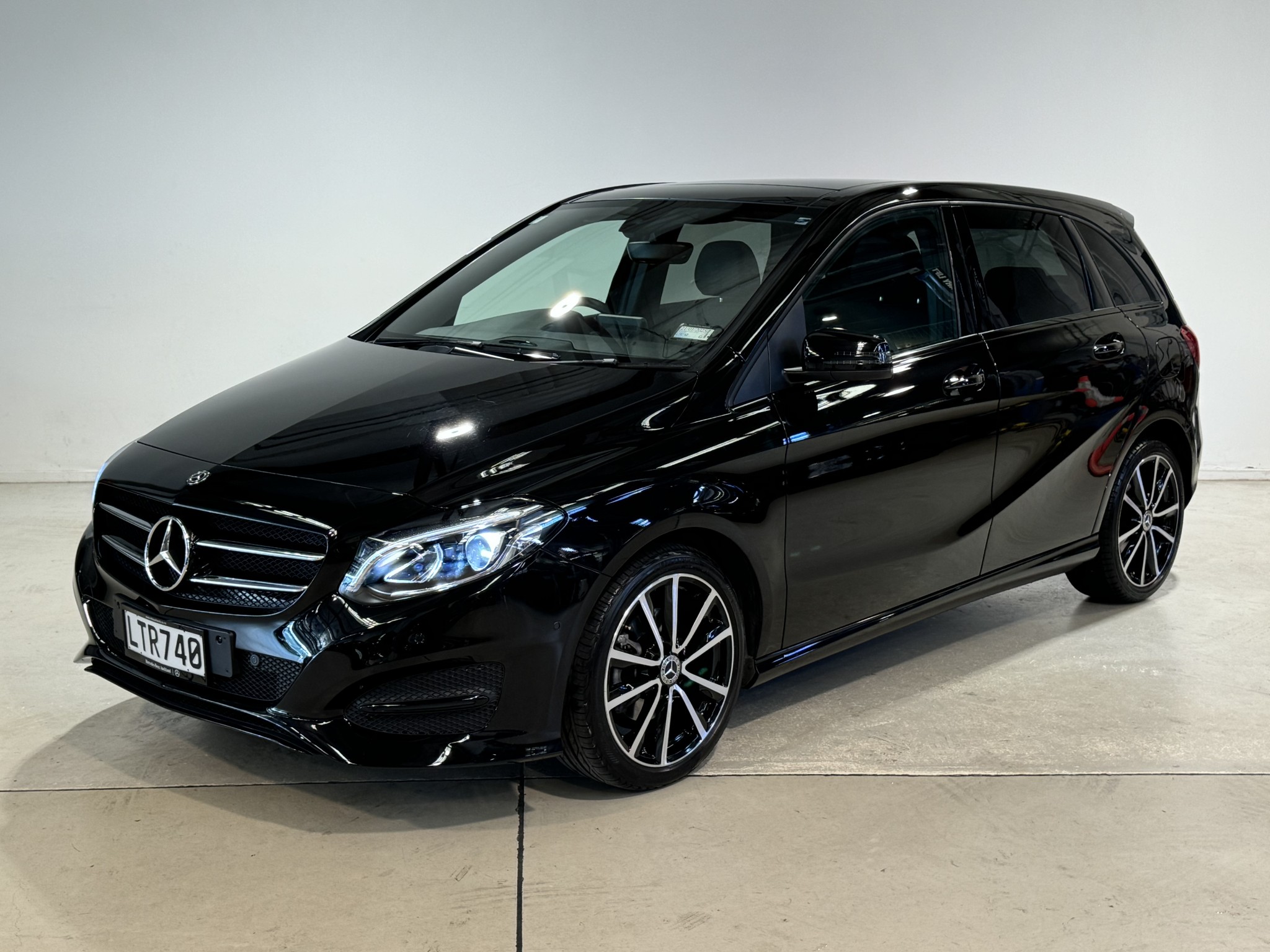 2019 Mercedes-Benz B 180 | 1.6P | 24467 | 7