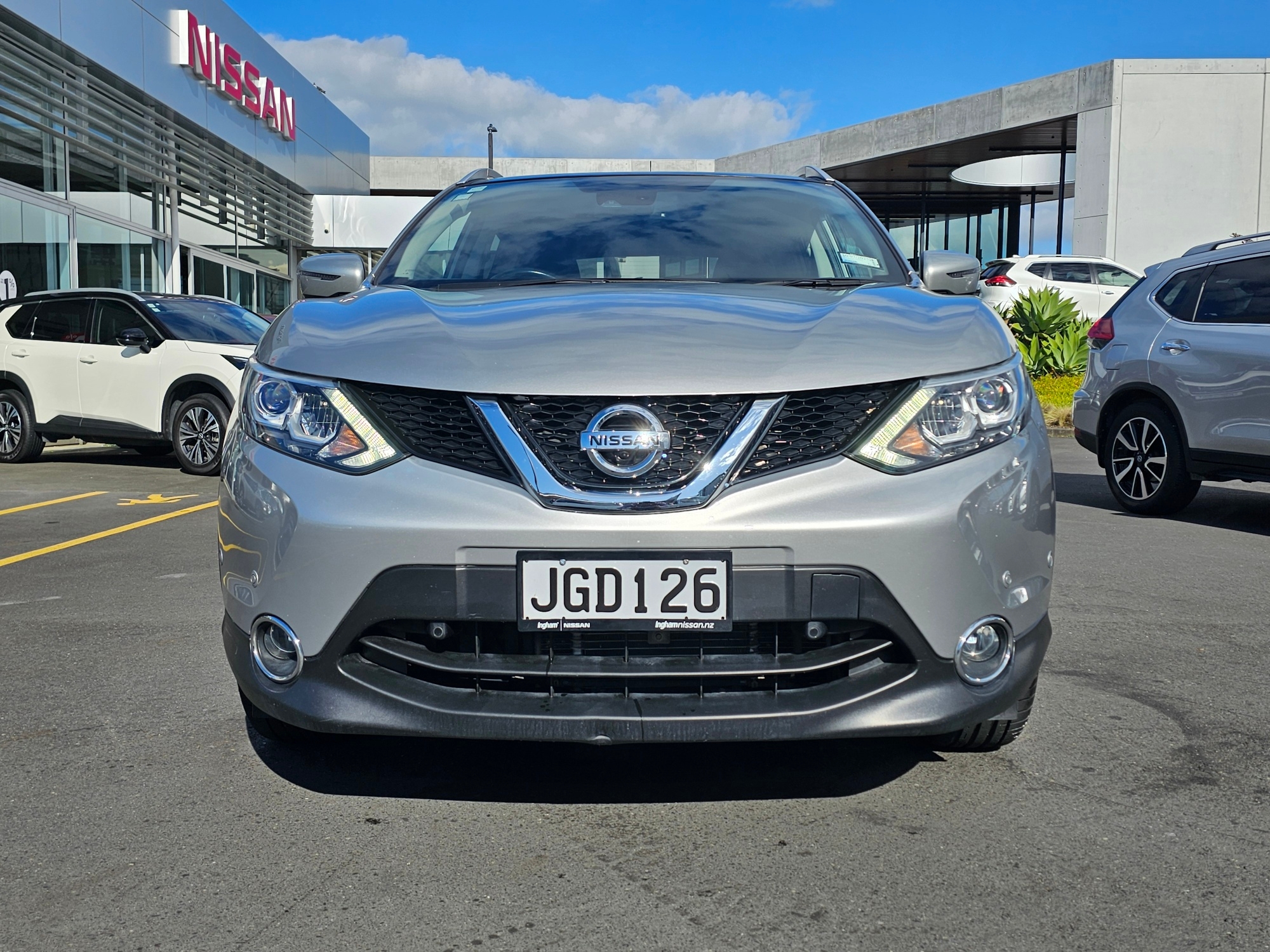 2015 Nissan Qashqai | TI 2.0P | 24476 | 3