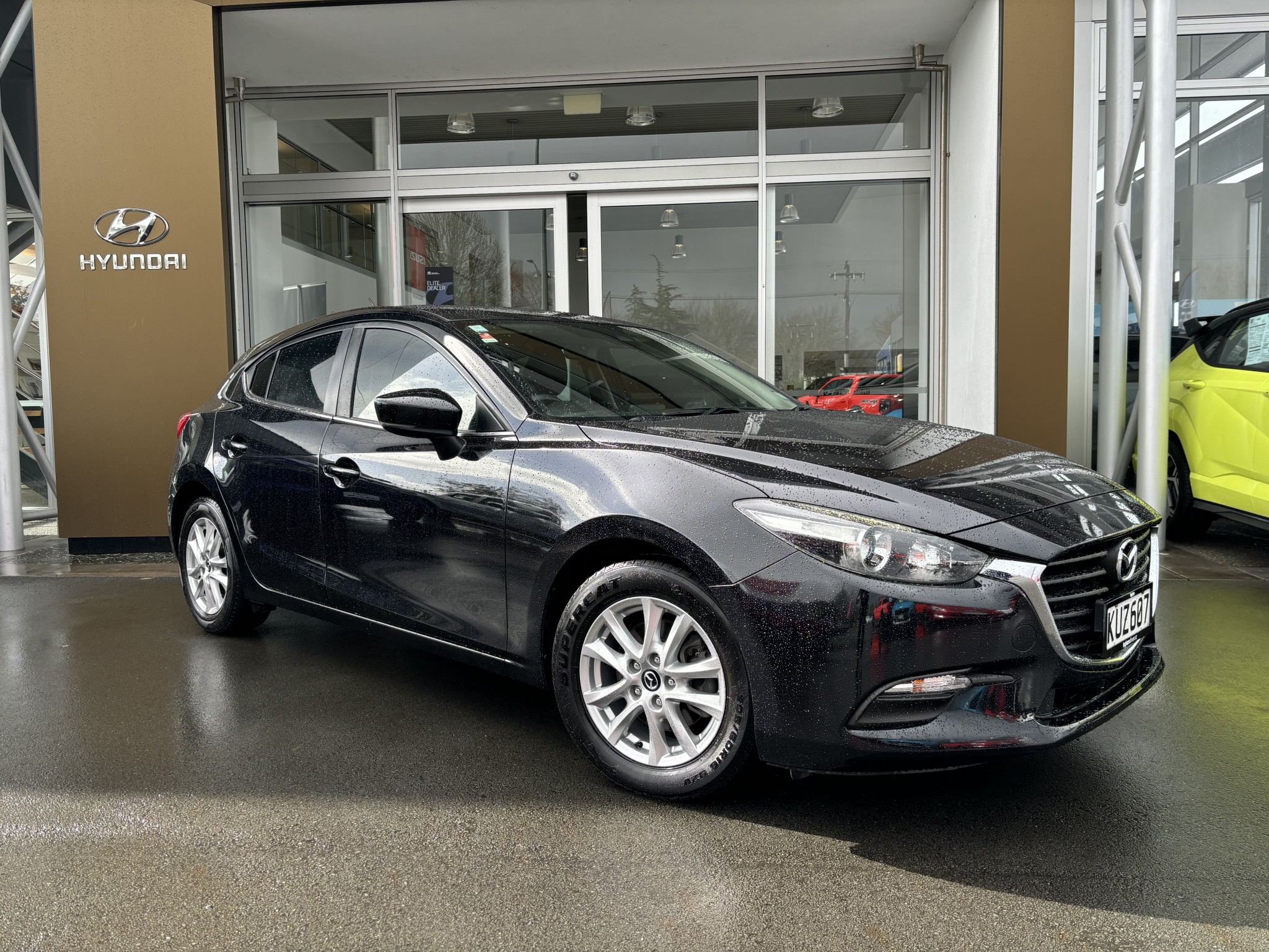 2017 Mazda 3 | GLX 2.0P/6AT | 24498 | 1