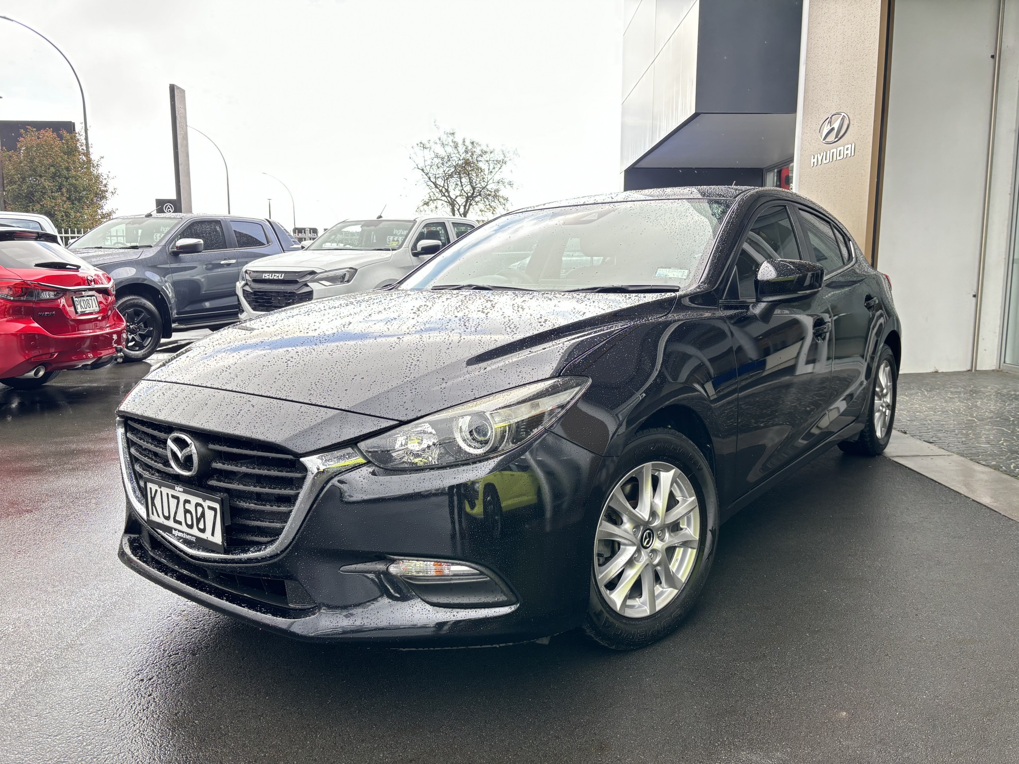 2017 Mazda 3 | GLX 2.0P/6AT | 24498 | 2