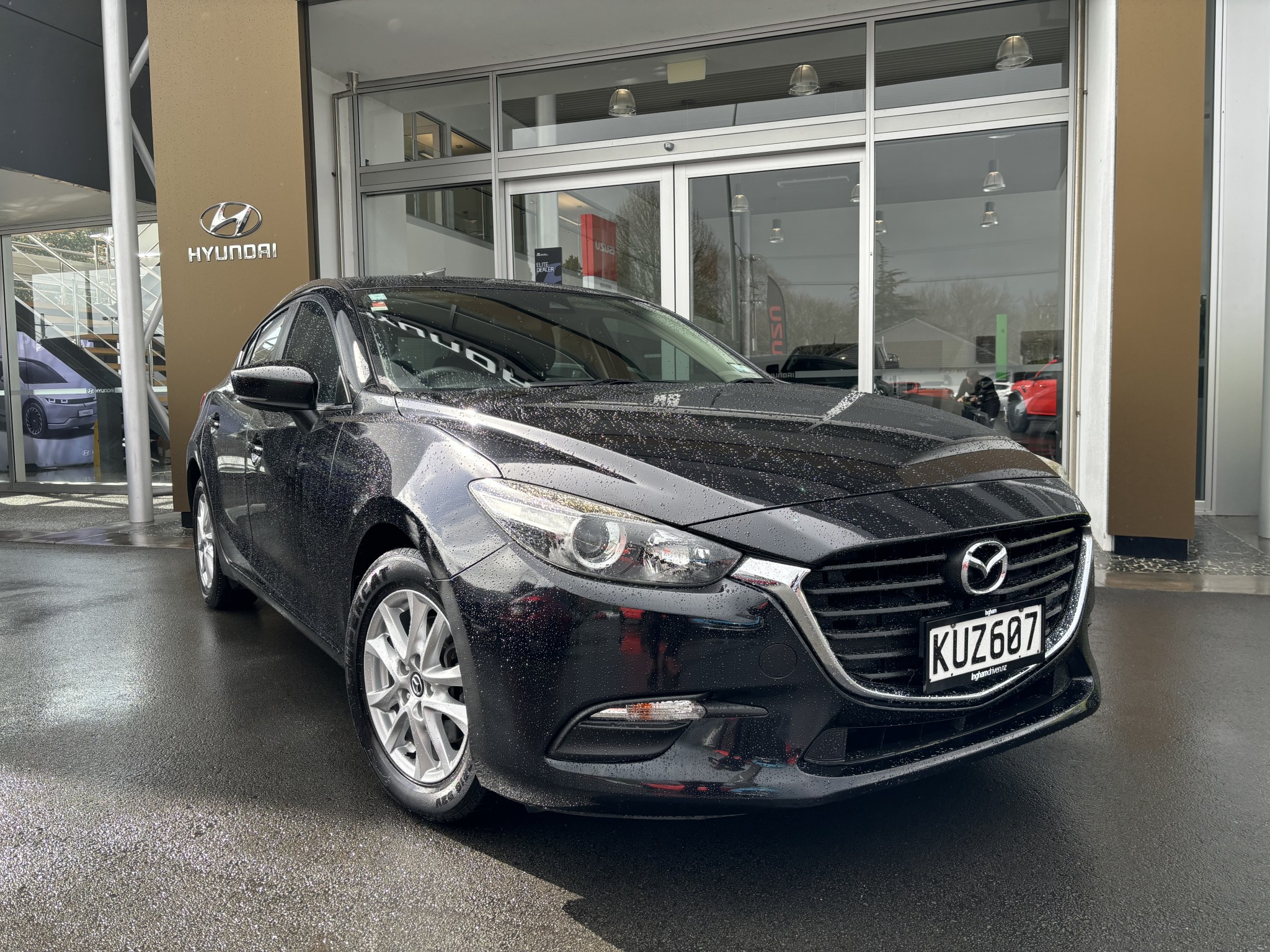 2017 Mazda 3 | GLX 2.0P/6AT | 24498 | 6