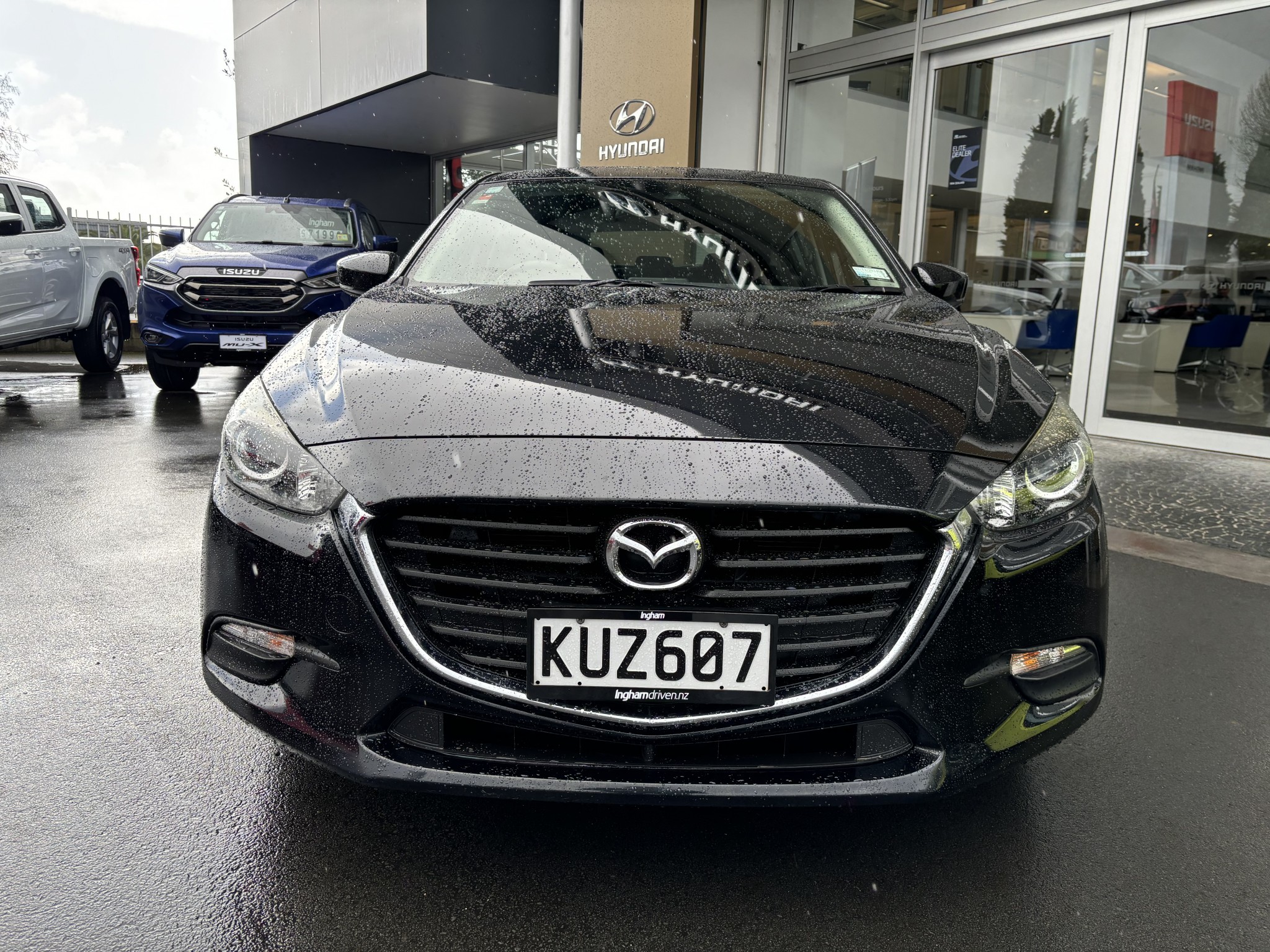 2017 Mazda 3 | GLX 2.0P/6AT | 24498 | 7