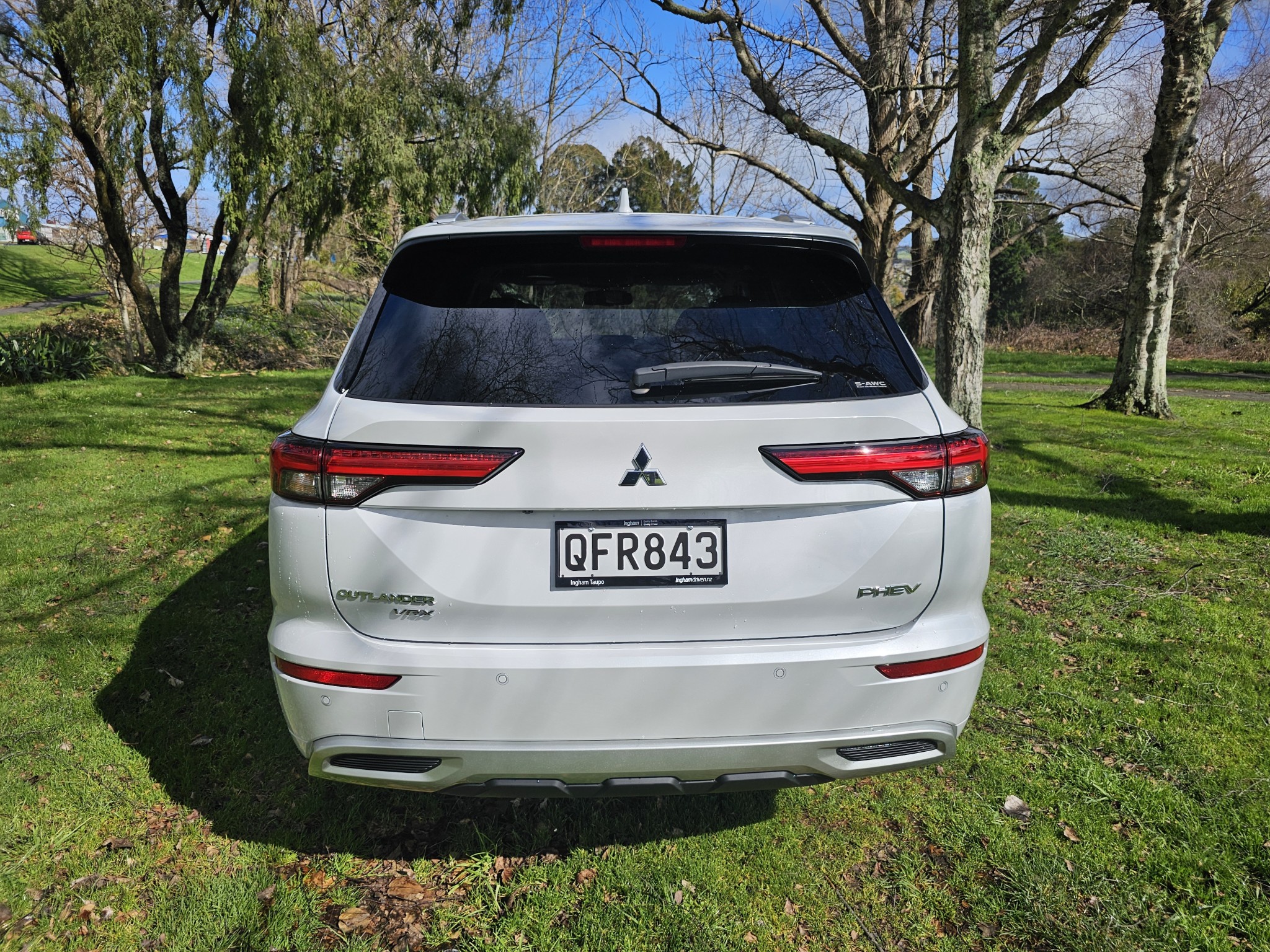 2023 Mitsubishi Outlander | VRX PHEV/4WD/AT | 24504 | 4