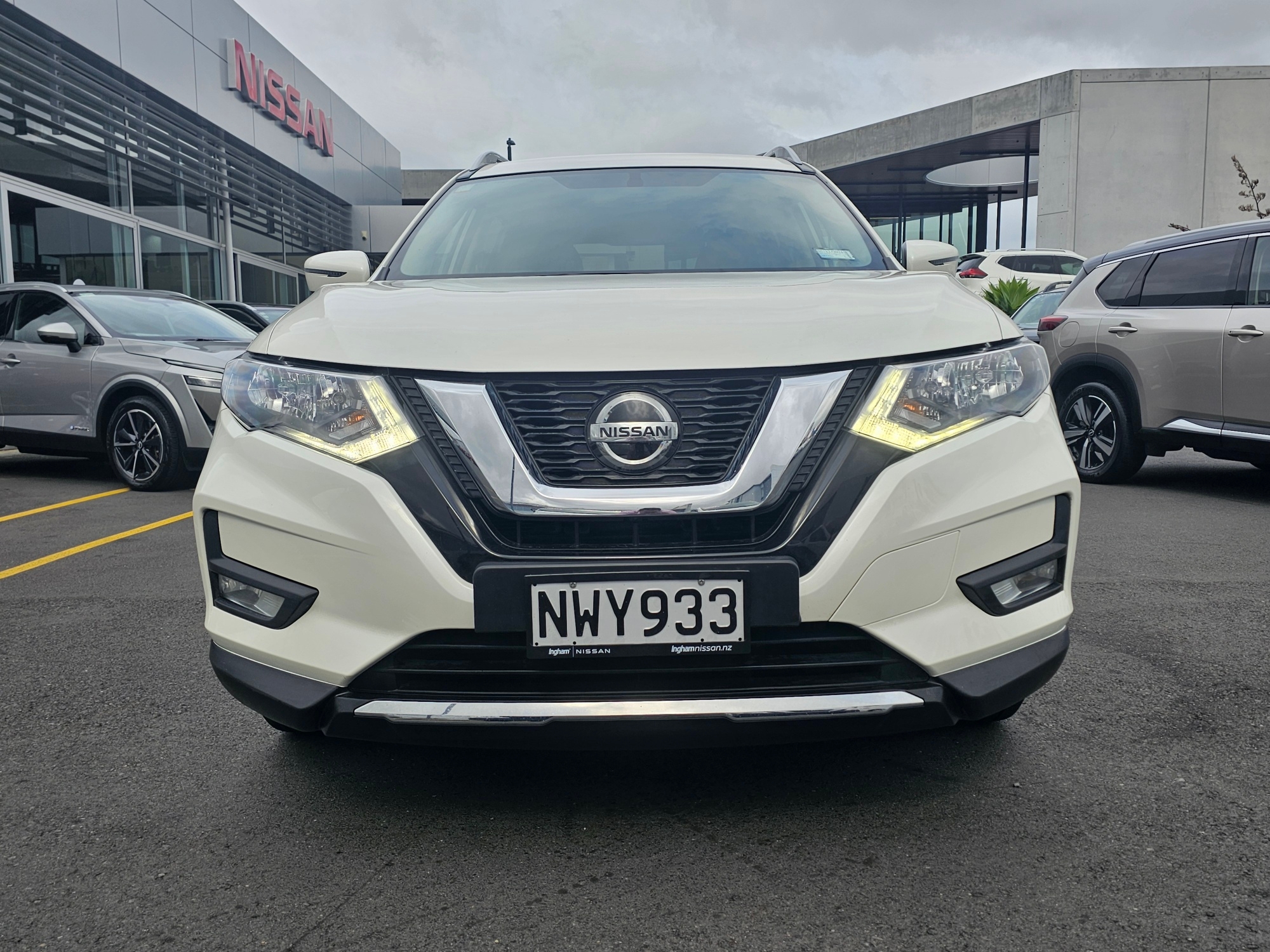 2021 Nissan X-Trail | ST-L 4WD | 24520 | 3