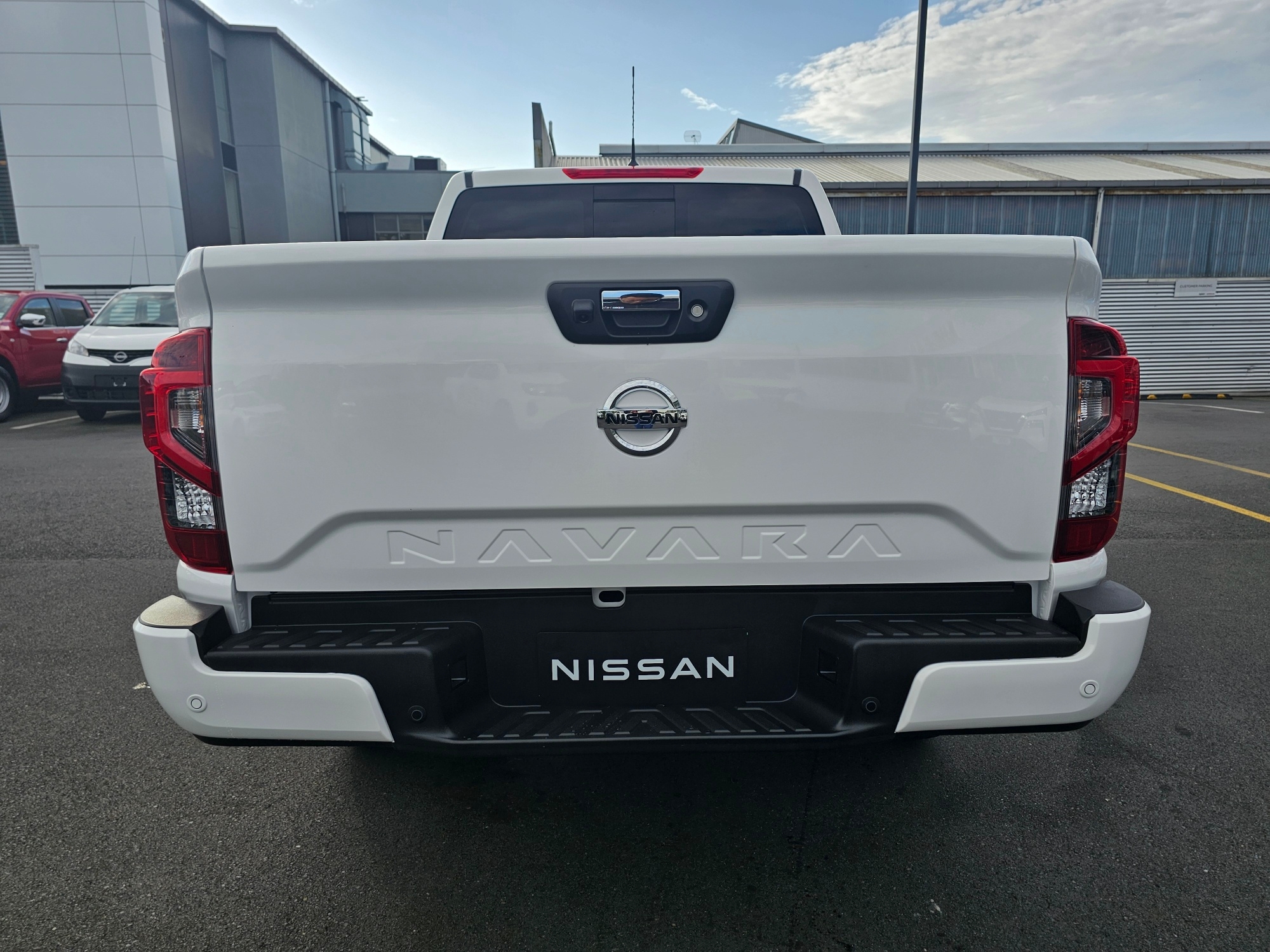 2024 Nissan Navara | ST 4WD MANUAL | 24536 | 7