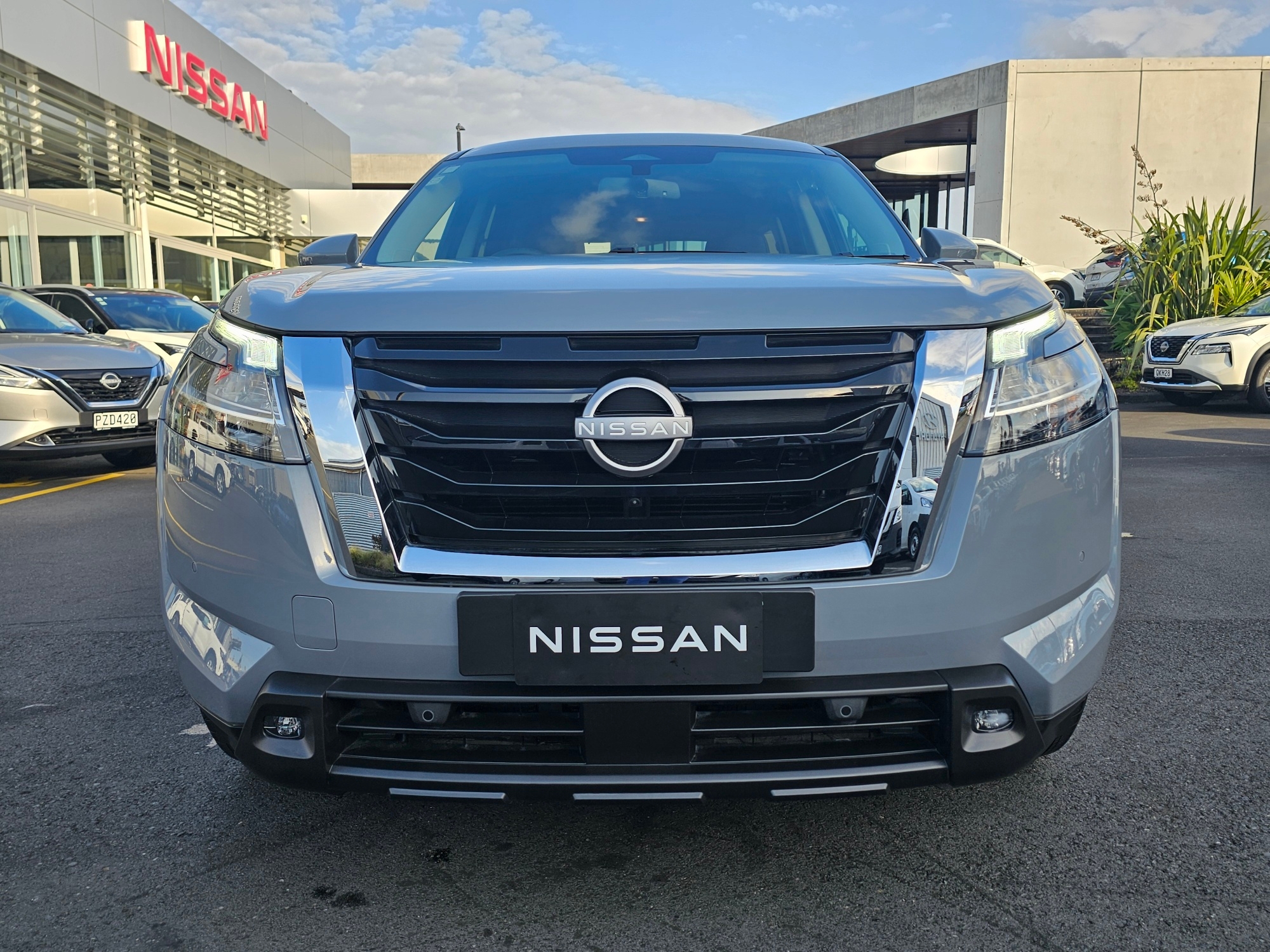 2024 Nissan Pathfinder | Ti 3.5/4WD | 24537 | 3