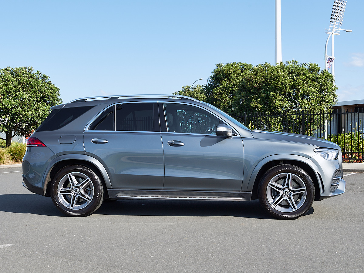 2020 Mercedes-Benz GLE 300 d | 300D 2.0D/4WD/9AT | 24538 | 4