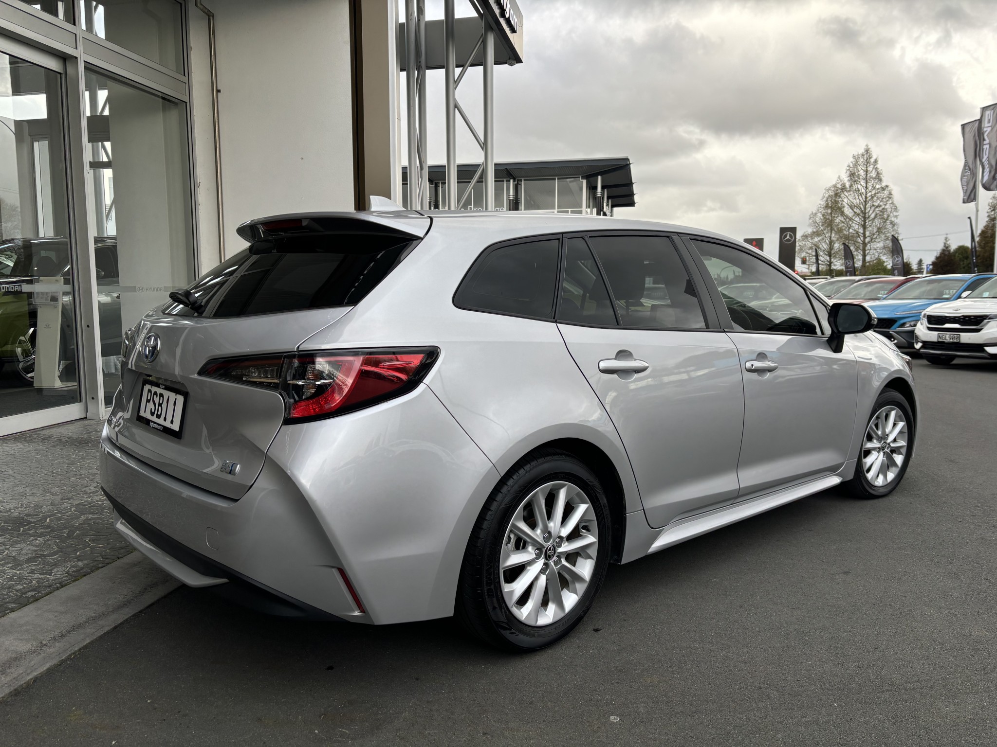 2023 Toyota Corolla | GX Hybrid Wagon | 24623 | 4