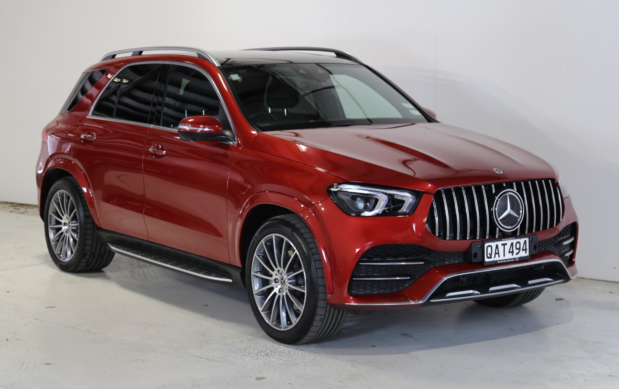 2023 Mercedes-Benz GLE 400 d | NZ New AMG line 243Kw 700nm AMG Grille | 24641 | 1