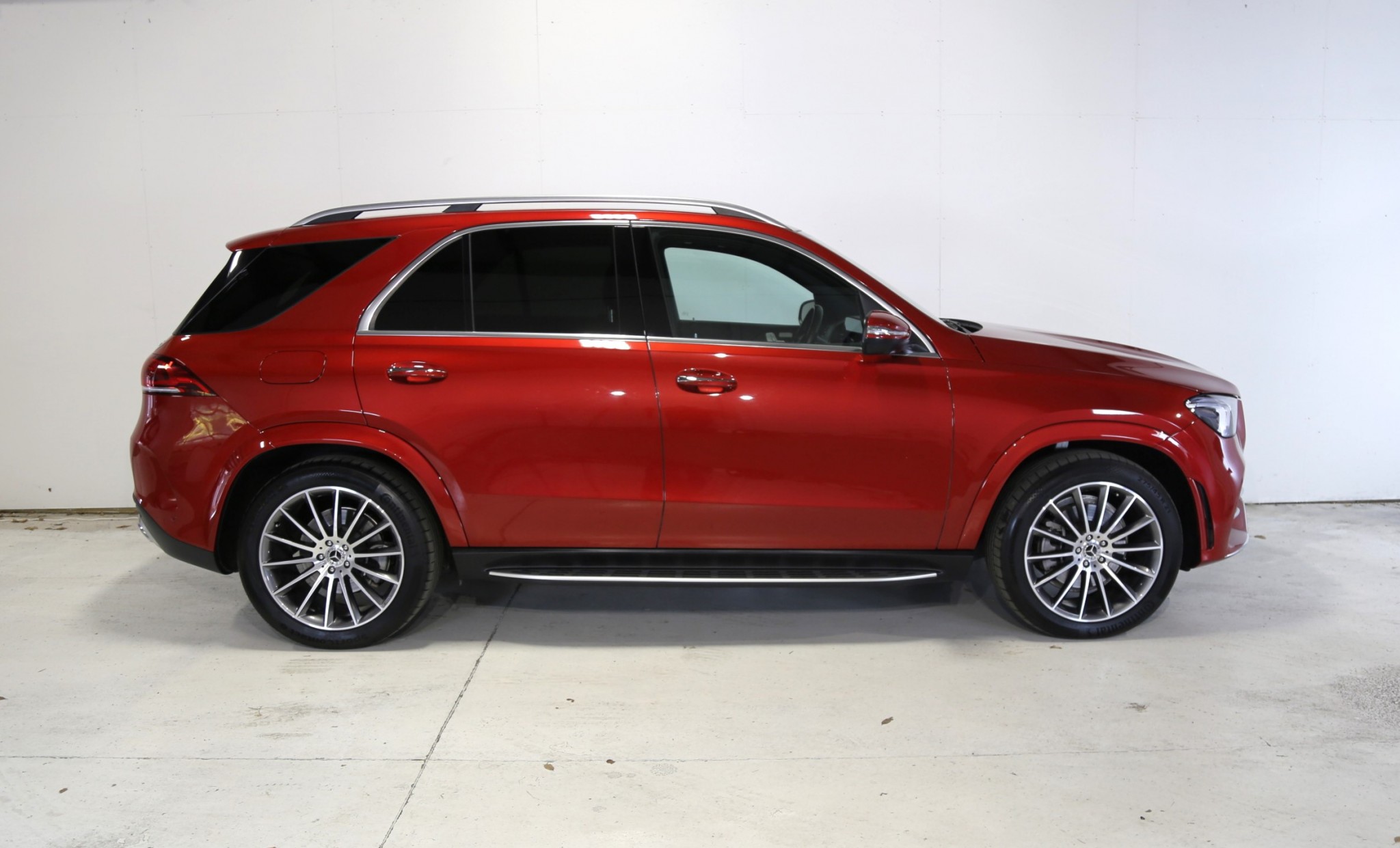 2023 Mercedes-Benz GLE 400 d | NZ New AMG line 243Kw 700nm AMG Grille | 24641 | 3