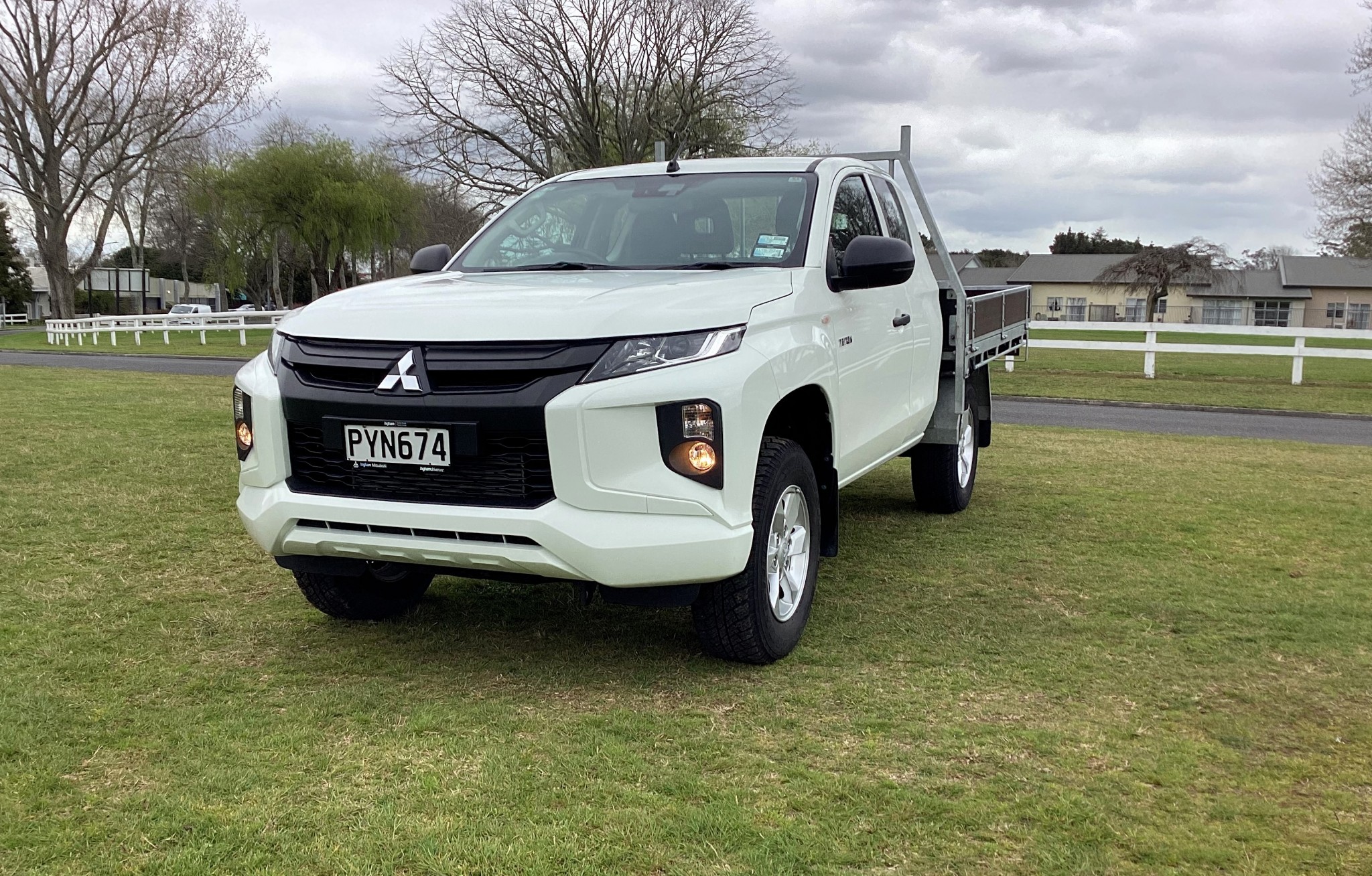 2023 Mitsubishi Triton | Club Cab, GLX, 2.4L Diesel, 4WD, Auto, Flatdeck. | 24668 | 3