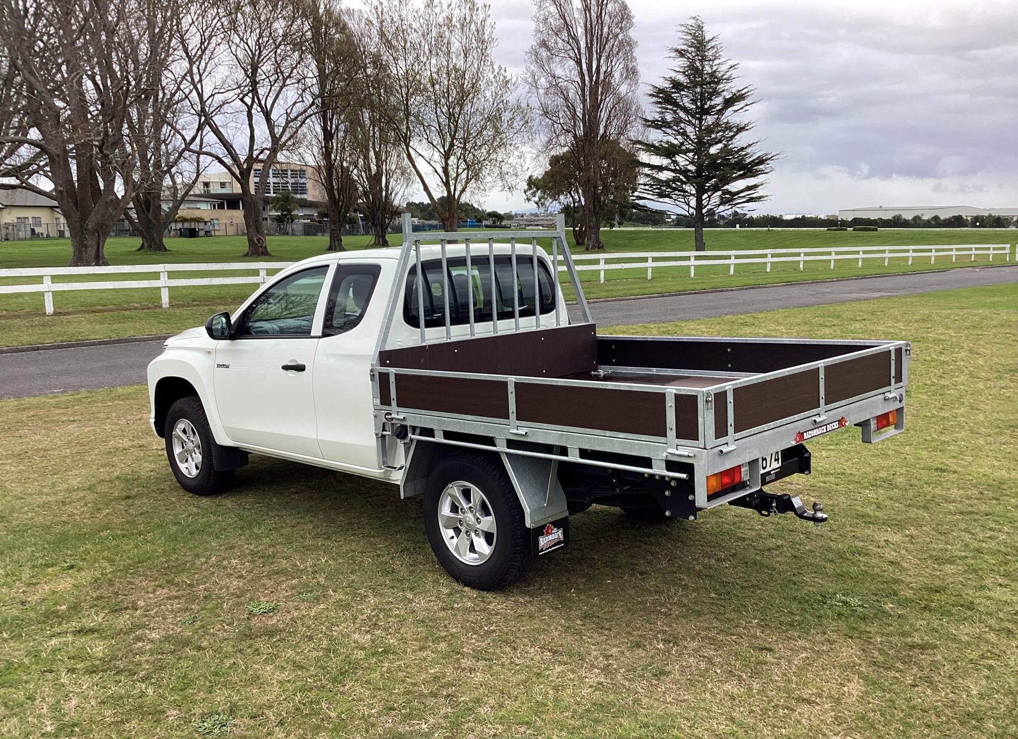 2023 Mitsubishi Triton | Club Cab, GLX, 2.4L Diesel, 4WD, Auto, Flatdeck. | 24668 | 5